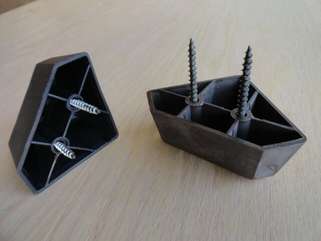 1 3/4" Triangular Furniture Legs/Feet for Sofa, Loveseat, Chair 8 legs w/screws