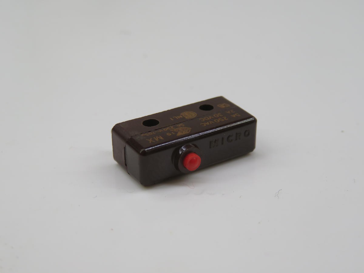 LOT OF 25 HONEYWELL 11SM1-TN145 MINIATURE SNAP ACTION SWITCH T229451