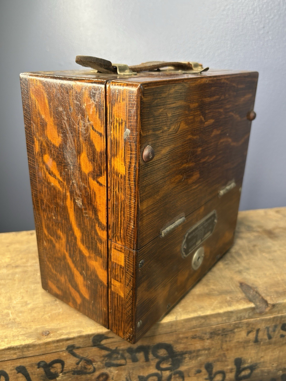Antique 1920s WESTON D.C. ANTIQUE VOLTMETER, MODEL 45, SOLID OAK 16934