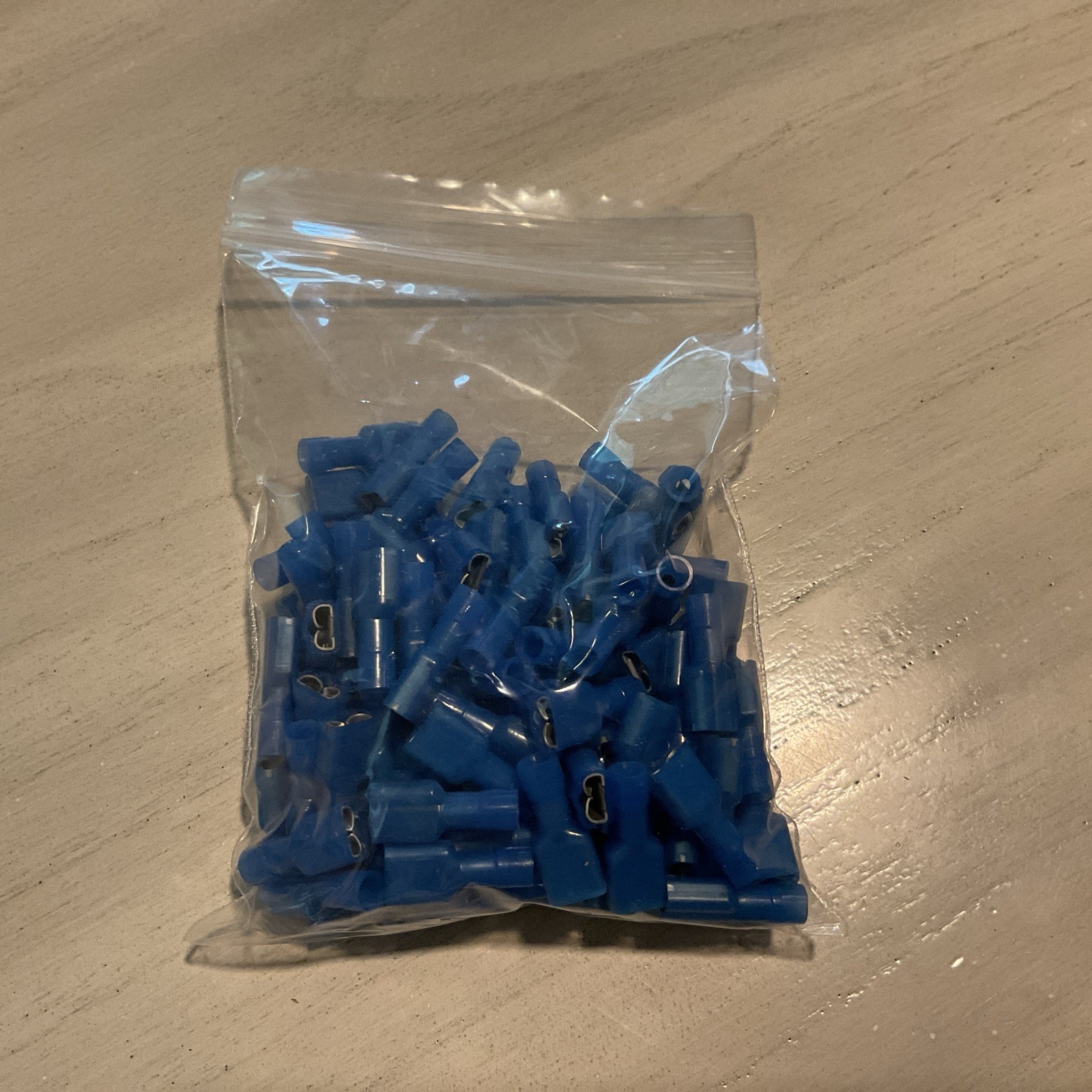 (Lot of 111) PANDUIT DNF14-250FIB-C Blue Female, Nylon Insulation, 16-14 AWG