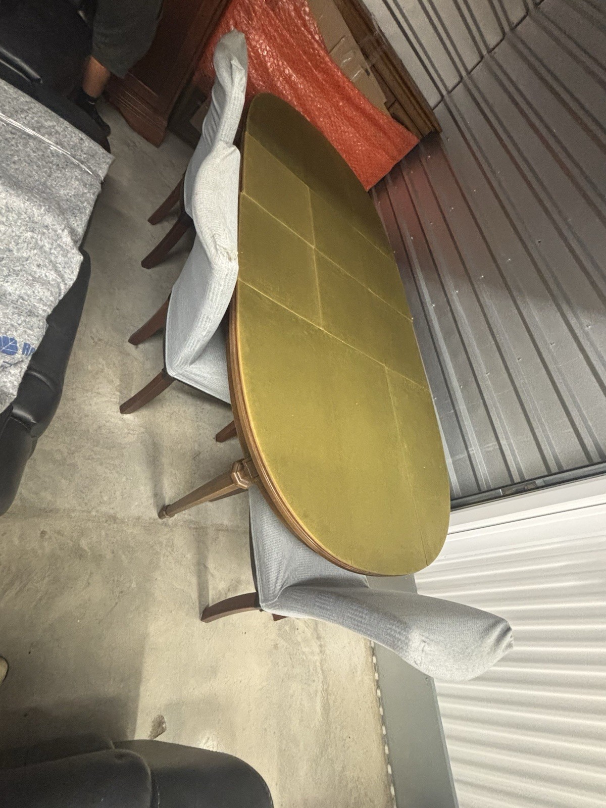 Dining Table - Can Fit A Total Of 6