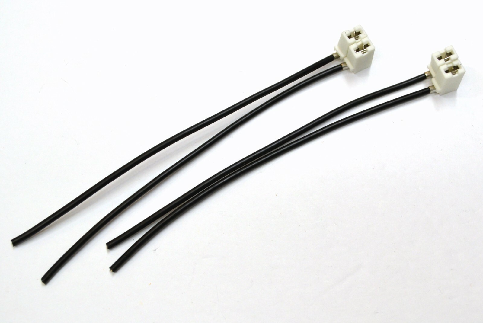 Wire Pigtail Female Ceramic H11B Two Harness Head Light Bulb Socket Connector OE