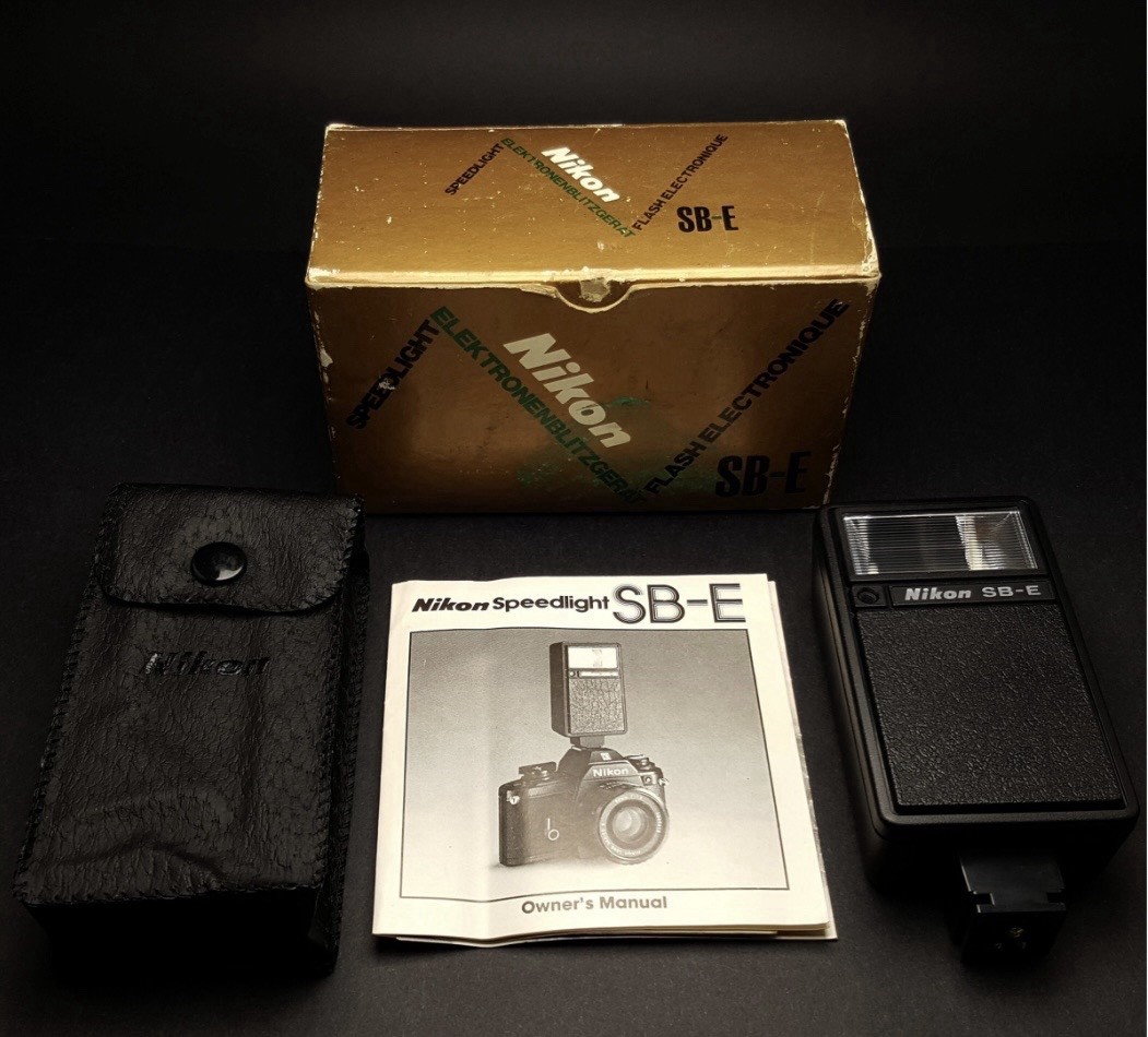 NIKON SPEEDLIGHT SB-E – BOXED