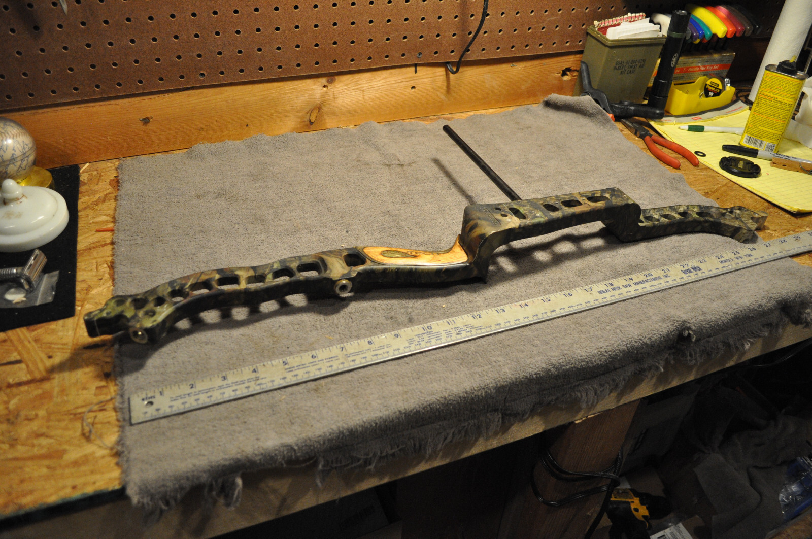 Bowtech  Constitution Compound  Bow Center Handle Assembly  , used see pictures