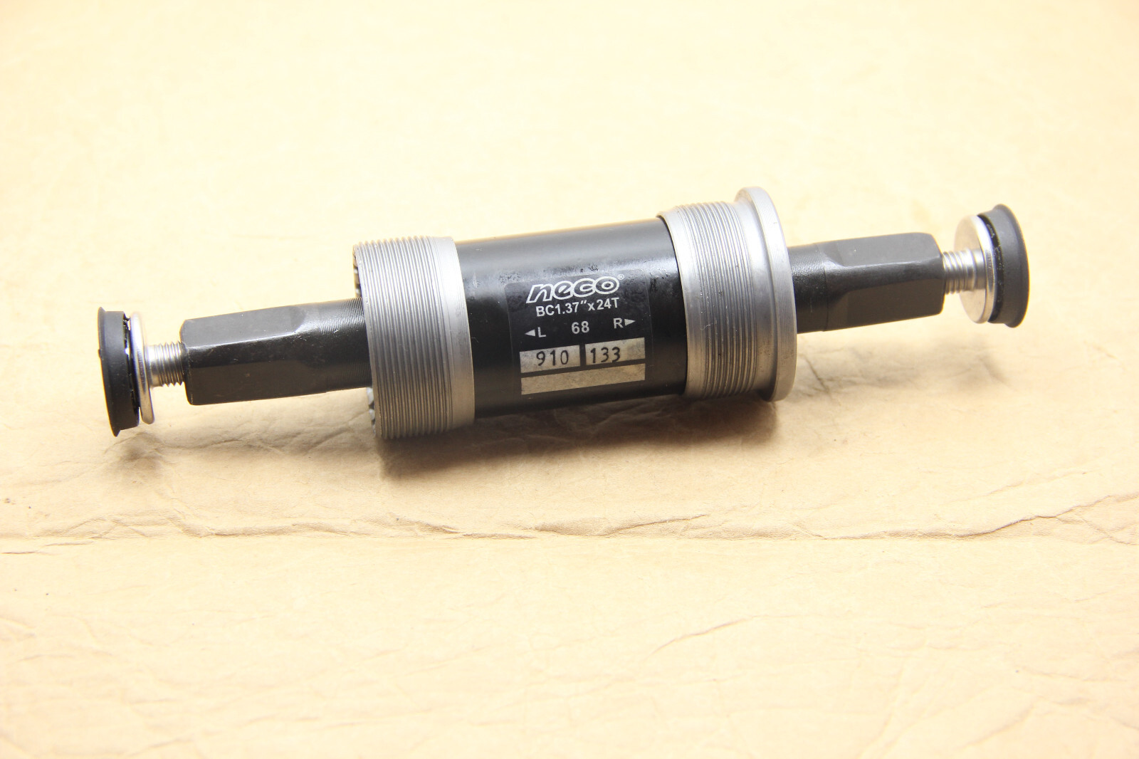 Bicycle Bottom Bracket 68 x 133mm Square Taper BC1.37 X 24T