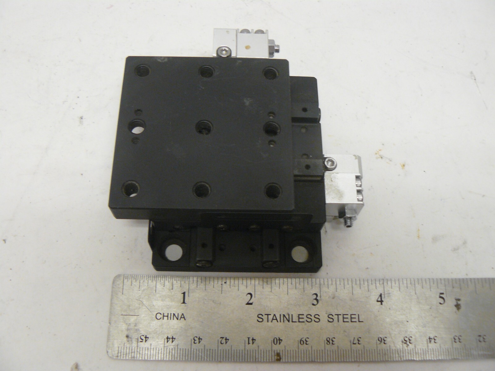 X-Y linear stage 2-1/2in x 2-1/2in Unbranded