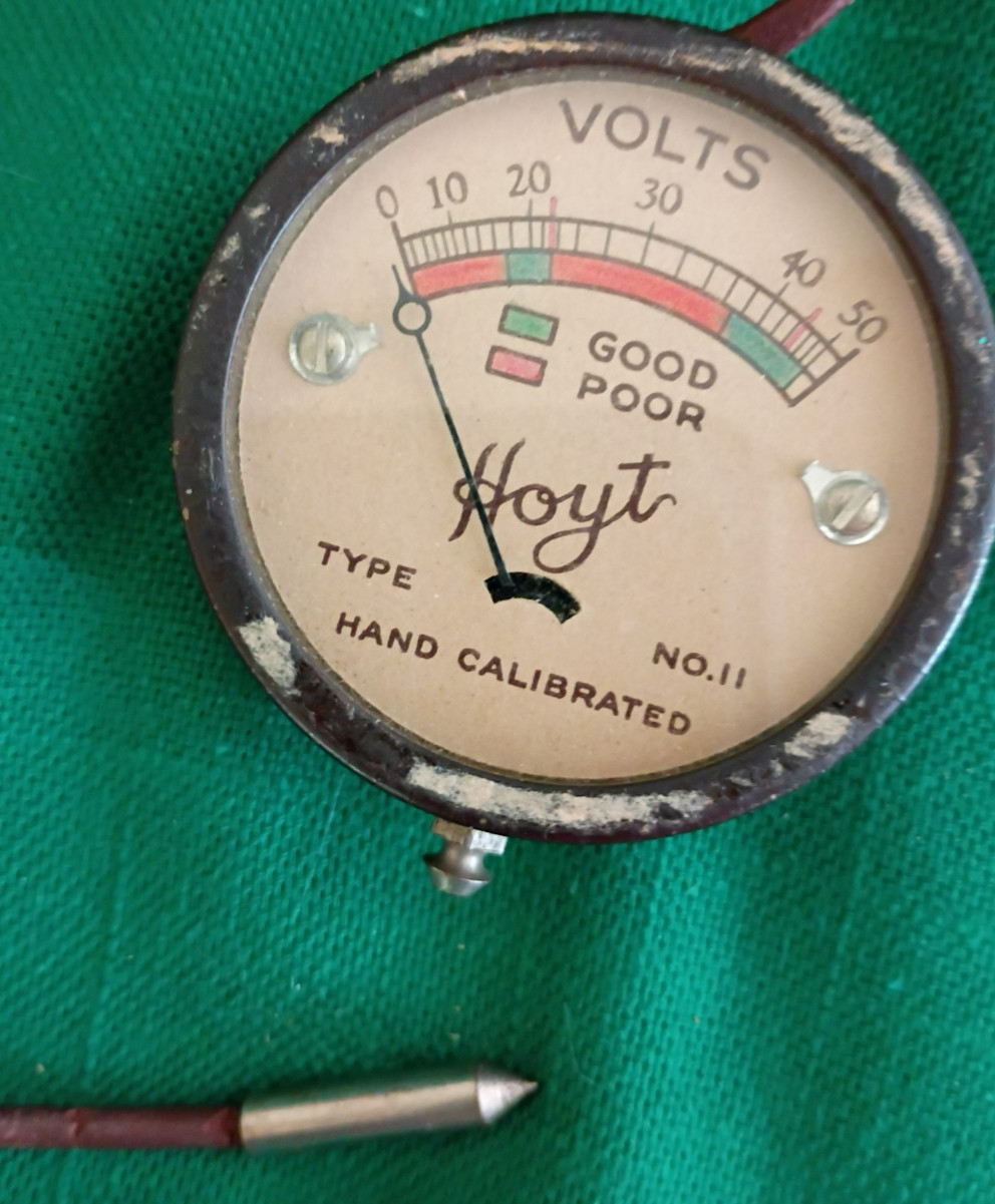 Vintage Hoyt Meter/Hand Calibrator