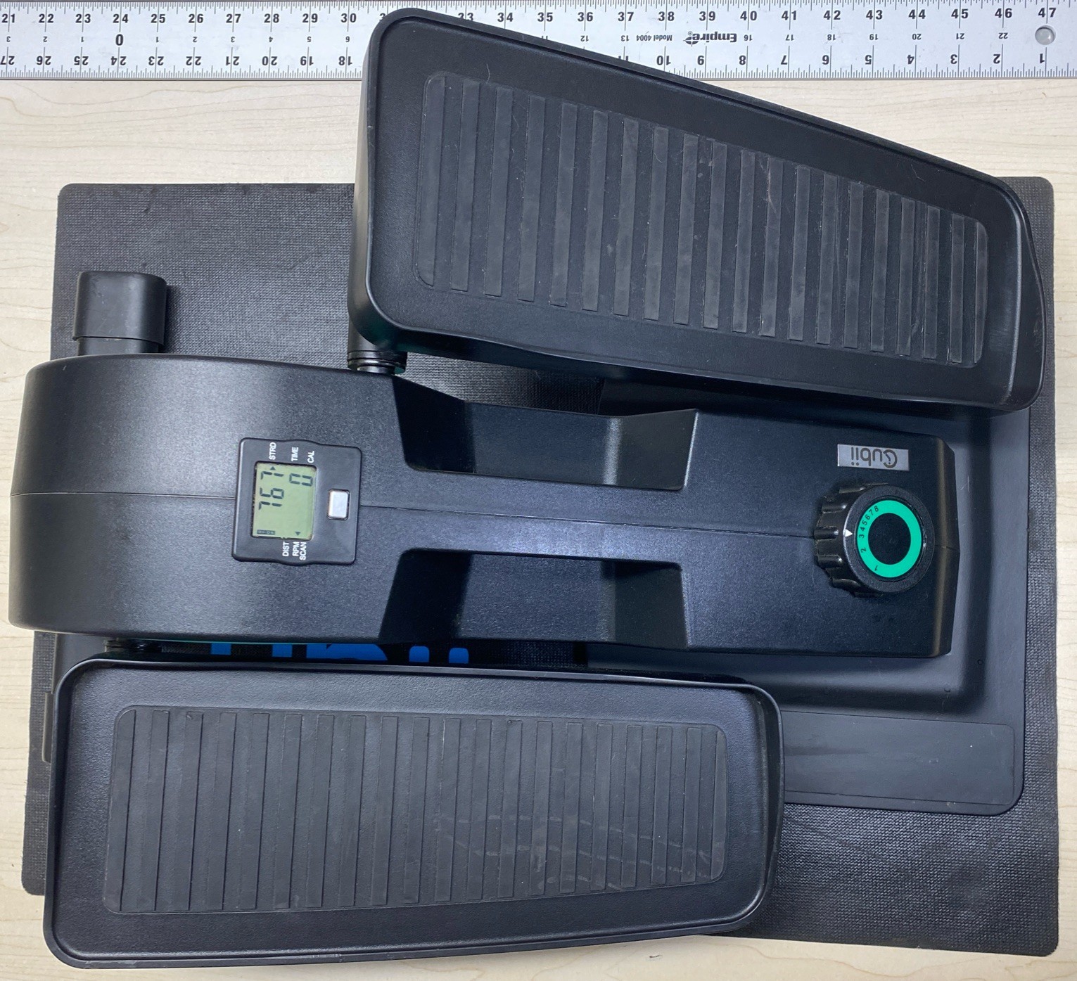 Cubii F3A2 Seated Under Desk Elliptical Aqua w/ Display & Mat - Works, Nice!