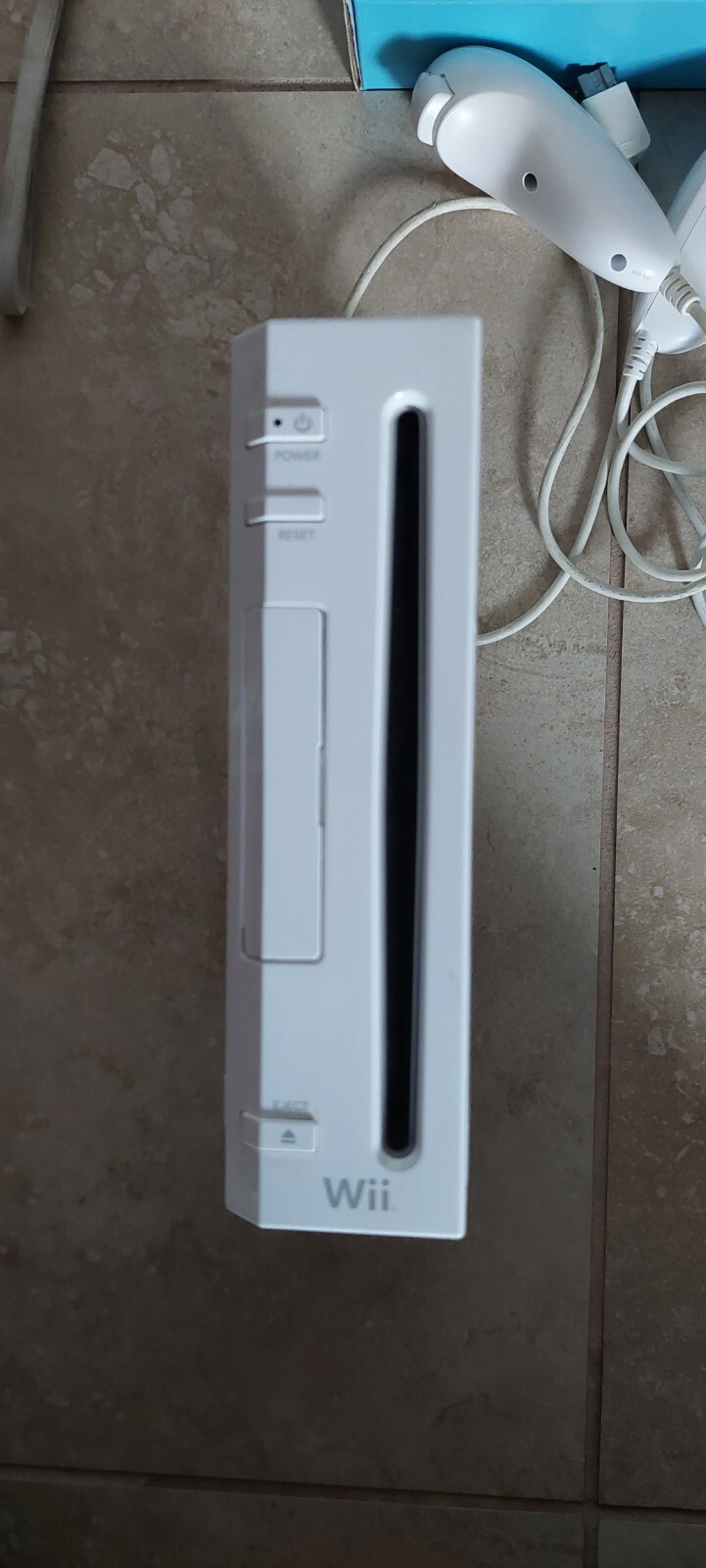 Nintendo Wii Console model# RVL001 White Console W/Box