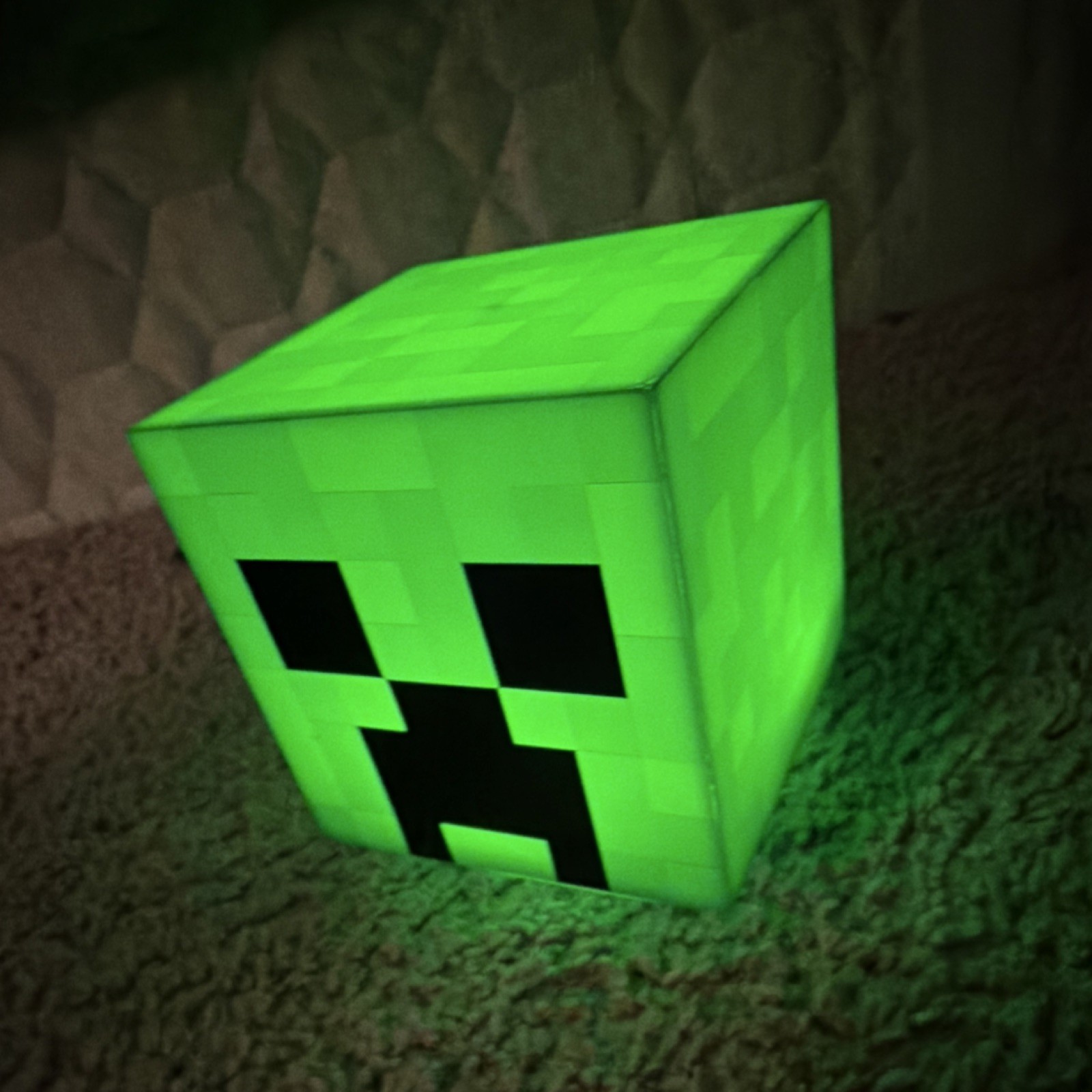 Minecraft Creeper Green LED Night Light, Battery Powered Portable Plastic Cube