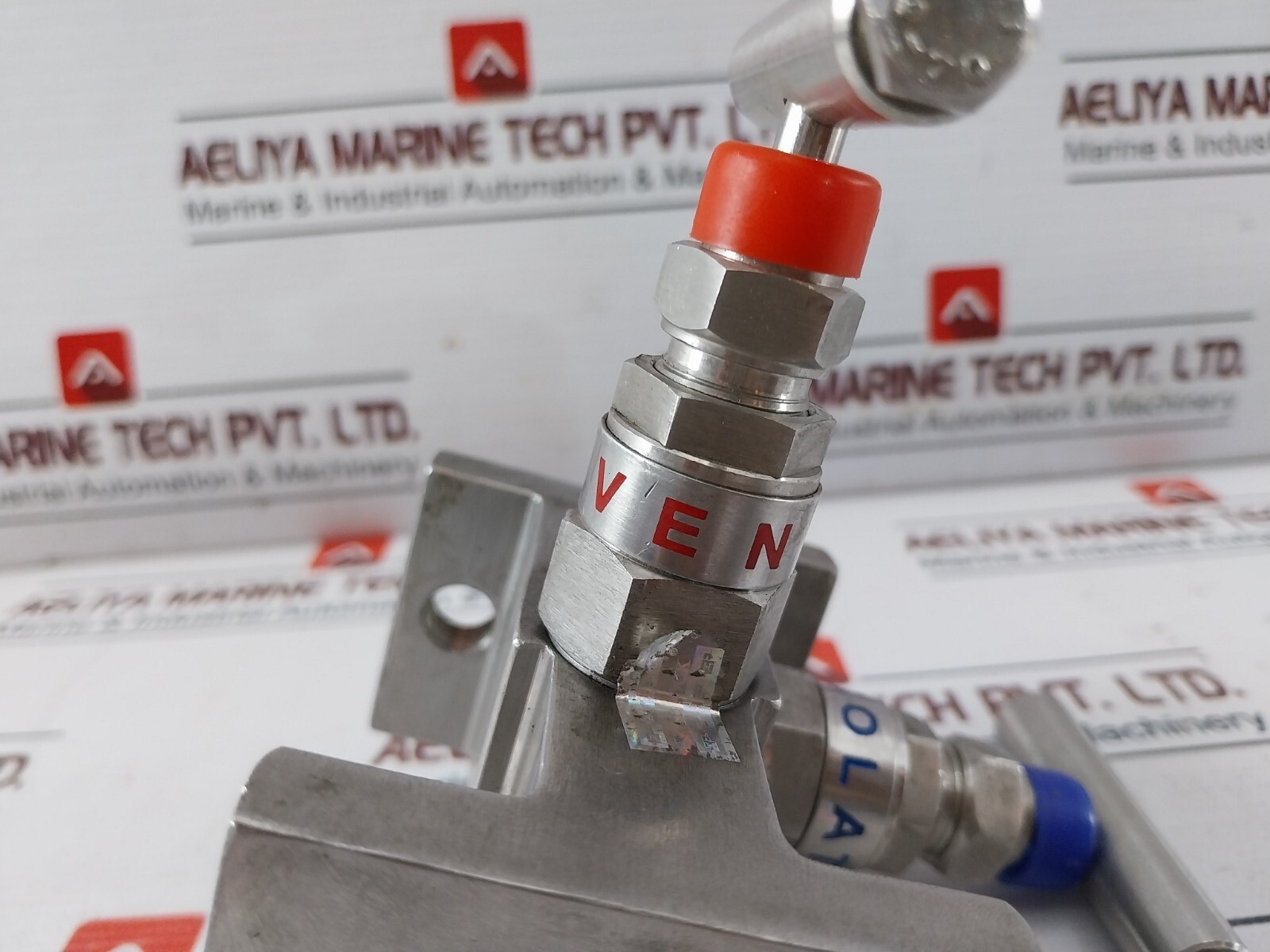 Excelock 2VM/H-SS 316 Needle Valve E201 FF