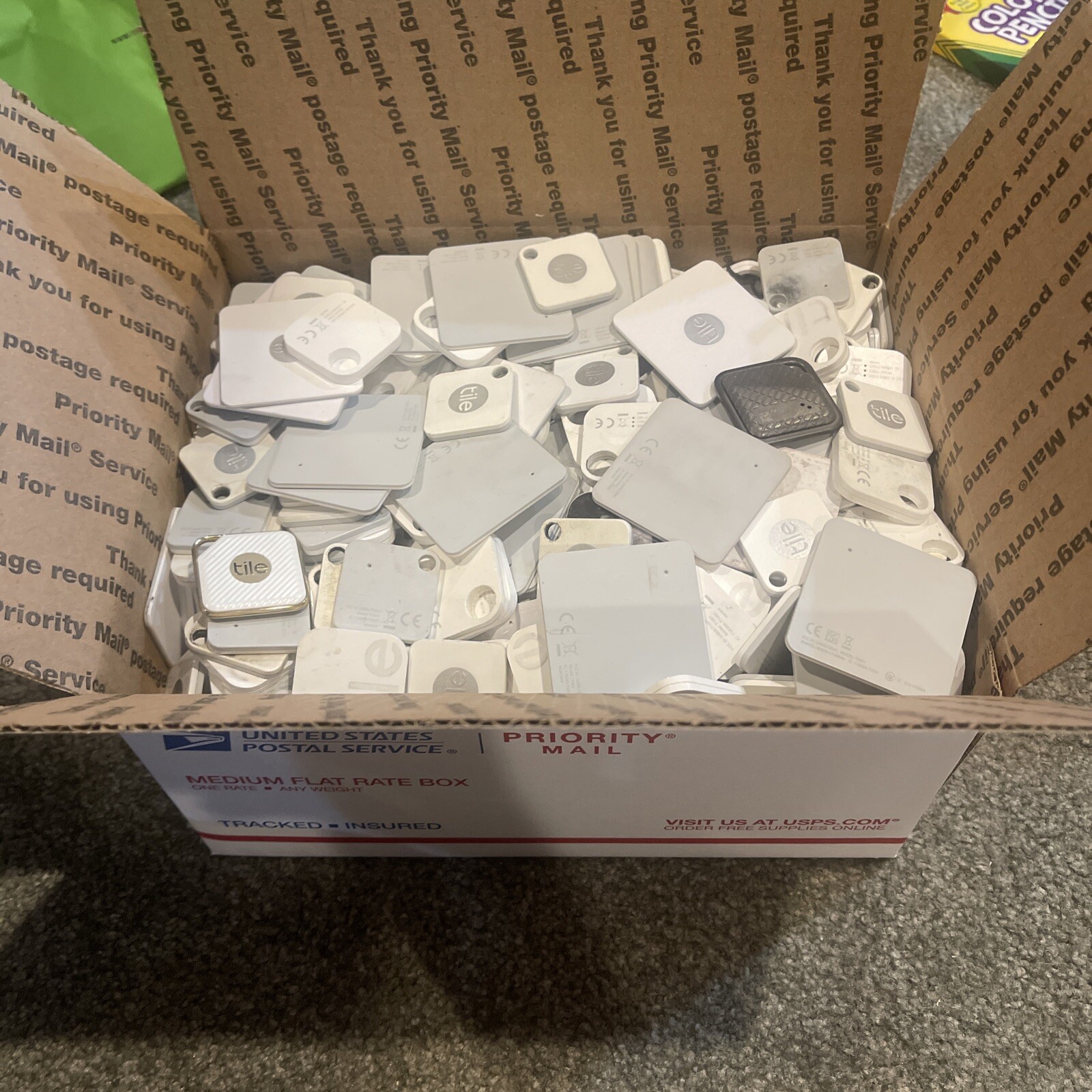 Medium Flat Rate Box! Mixed Tile Tracker Slim Mate Used Need Batteries broken