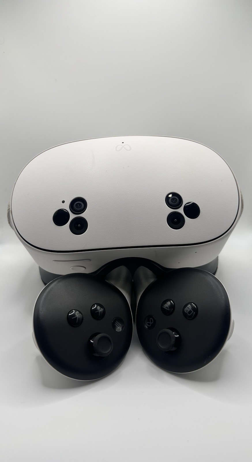 Meta Oculus Quest 3S All-in-one VR Headset