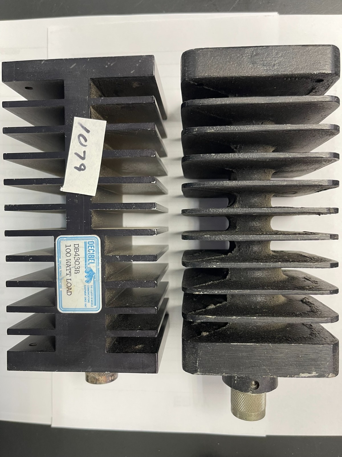 50 OHM 0-960 MHz 100 WATT TERMINATION + LOAD DECIBEL DB4303B N-MALE - LOT OF 2