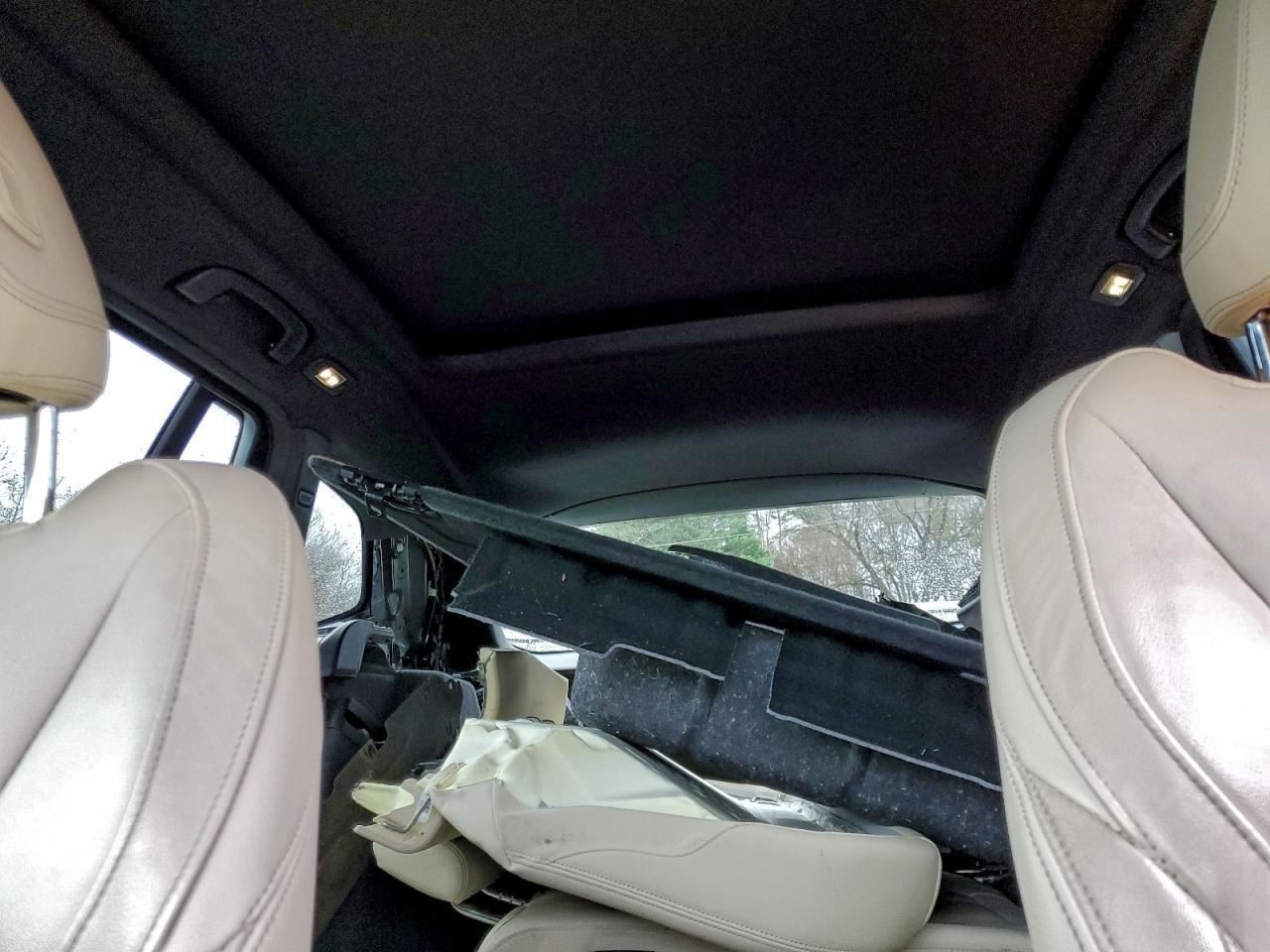 X3 2019 Glove Box 4962446