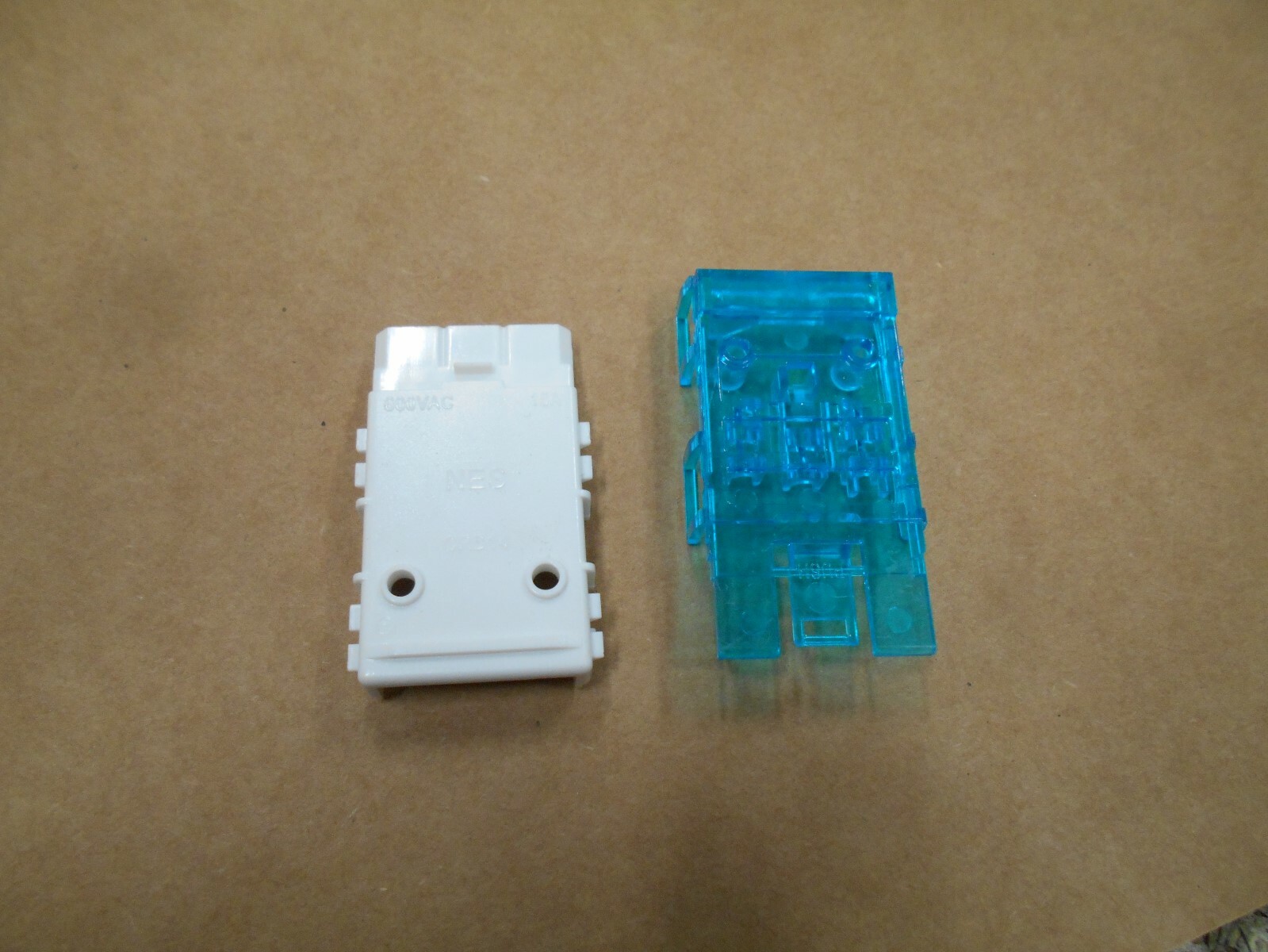 *POWER CONNECTOR 600VAC 15A BLUE/WHITE MOLEX FREE SHIPPING
