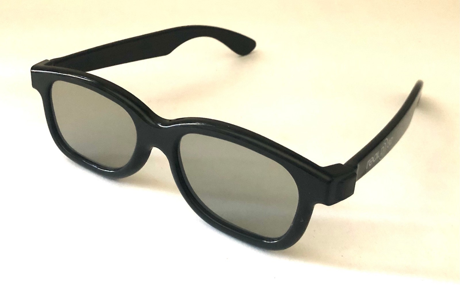 1 Pair Real D 3D Glasses *Pre-Owned/Nice Condition*