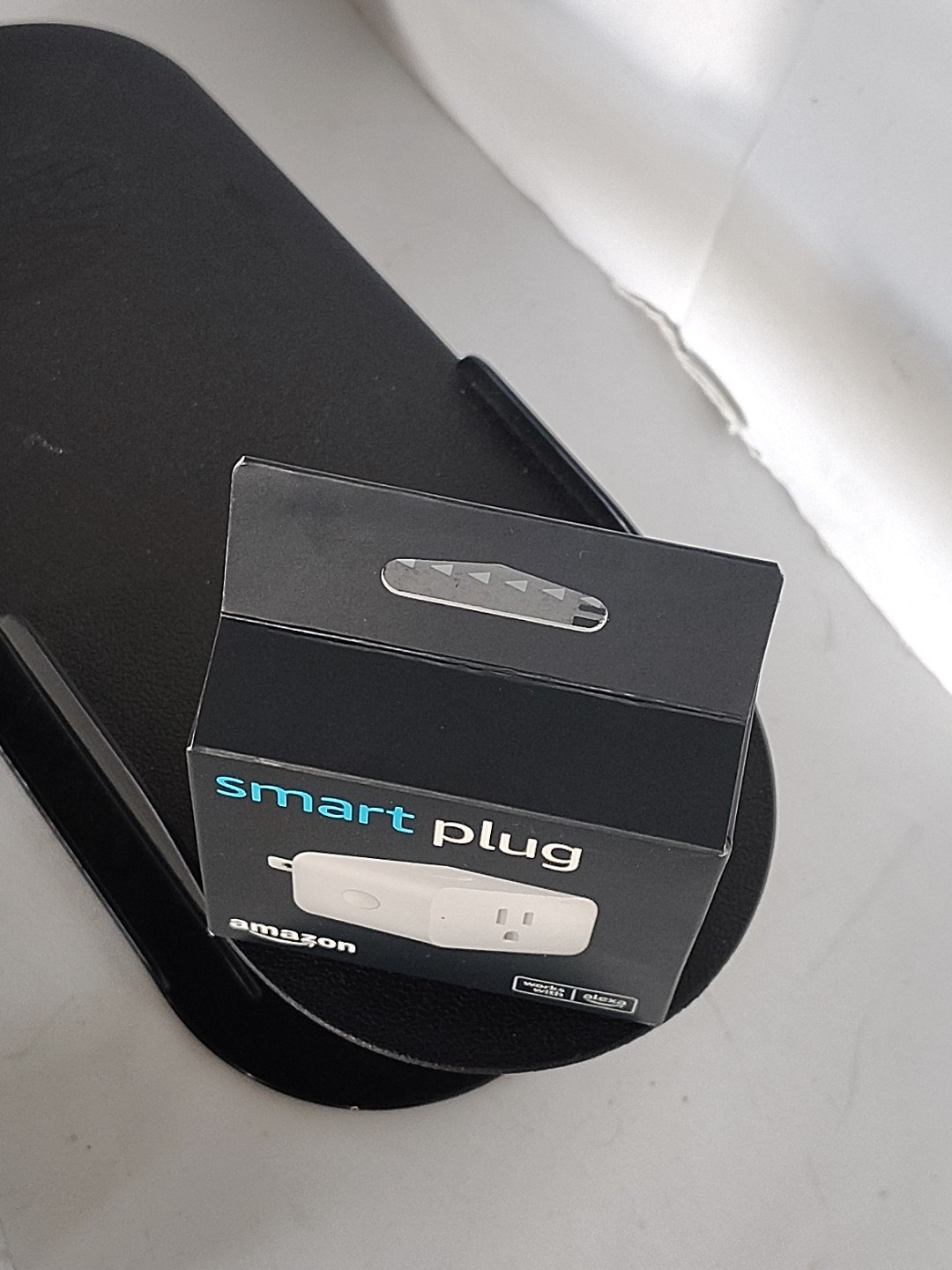 SEALED Amazon Smart Plug Alexa Controls Any Outlet C2YY37 Vacation Security