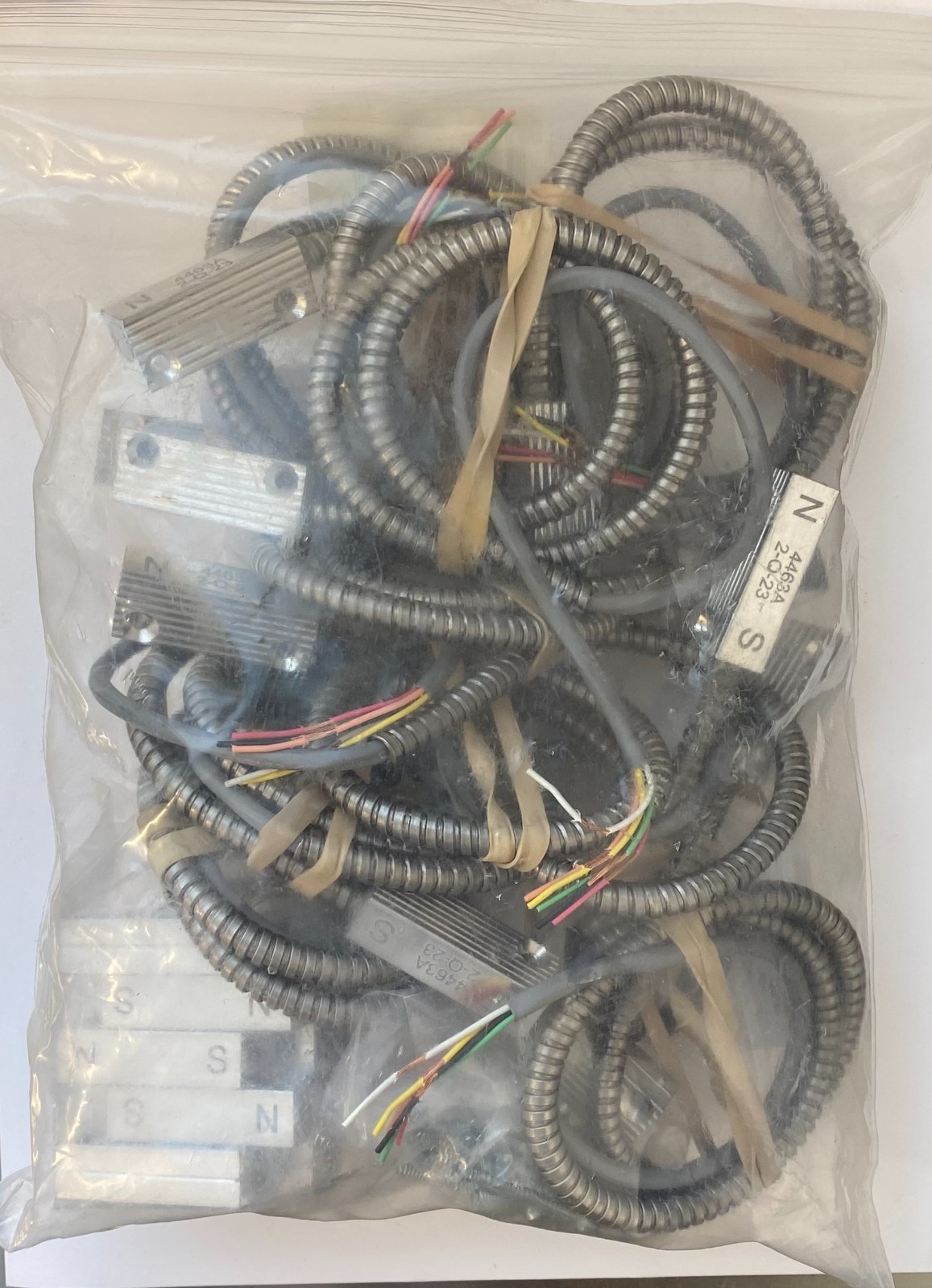 GRI 4463 10 Pack Switch Set, Mini Aluminium Case with 18"