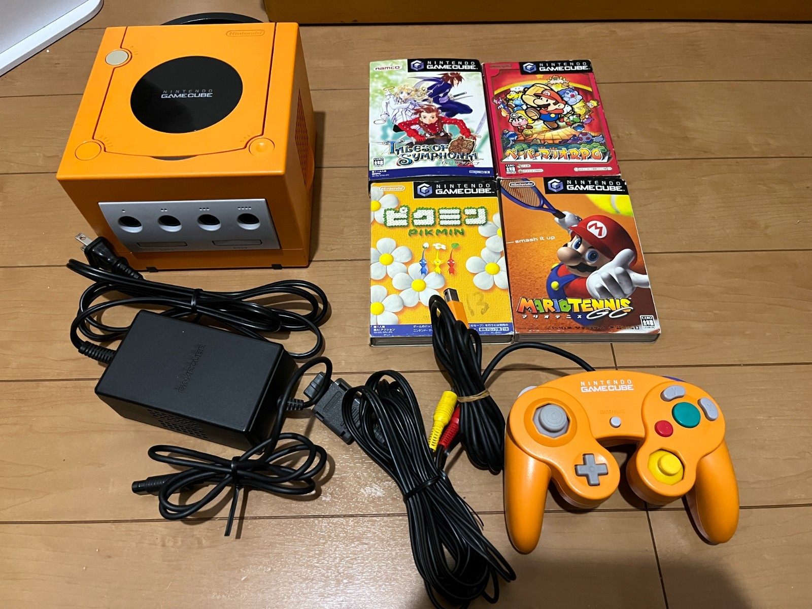 Nintendo GameCube Console & Controller Orange Color with BOX Japan 0320