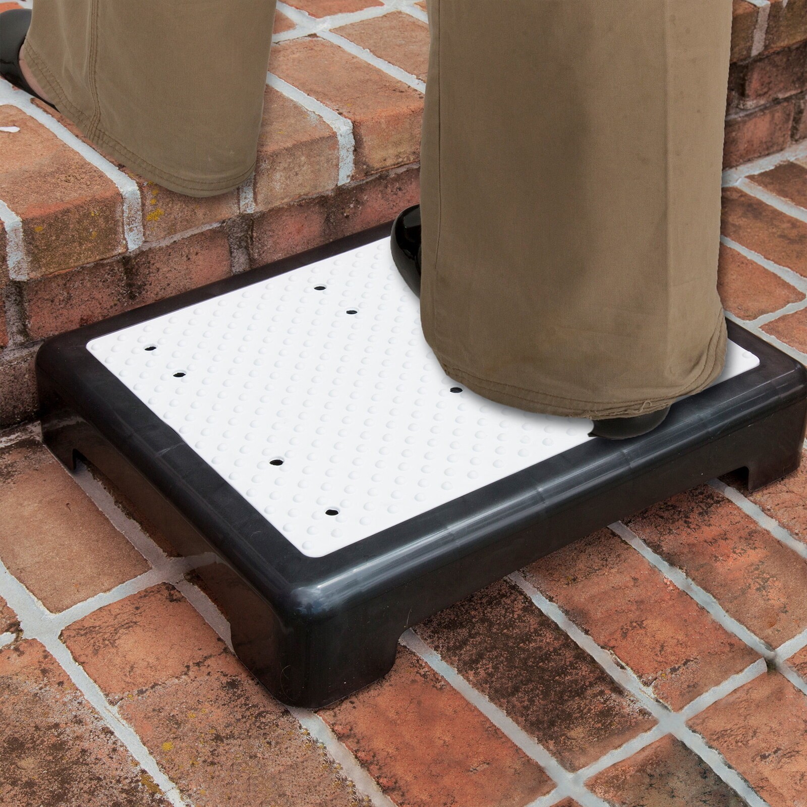 Platform Stepping Stool W/ Slip-Resistant Top Polypropylene Indoor 440 Lbs New