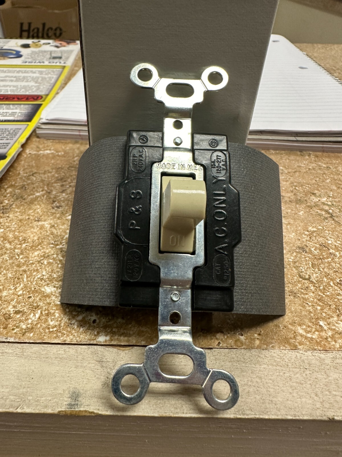 NEW IN BOX Pass & Seymour Legrand 1250-L Locking Manual Controller Single Pole