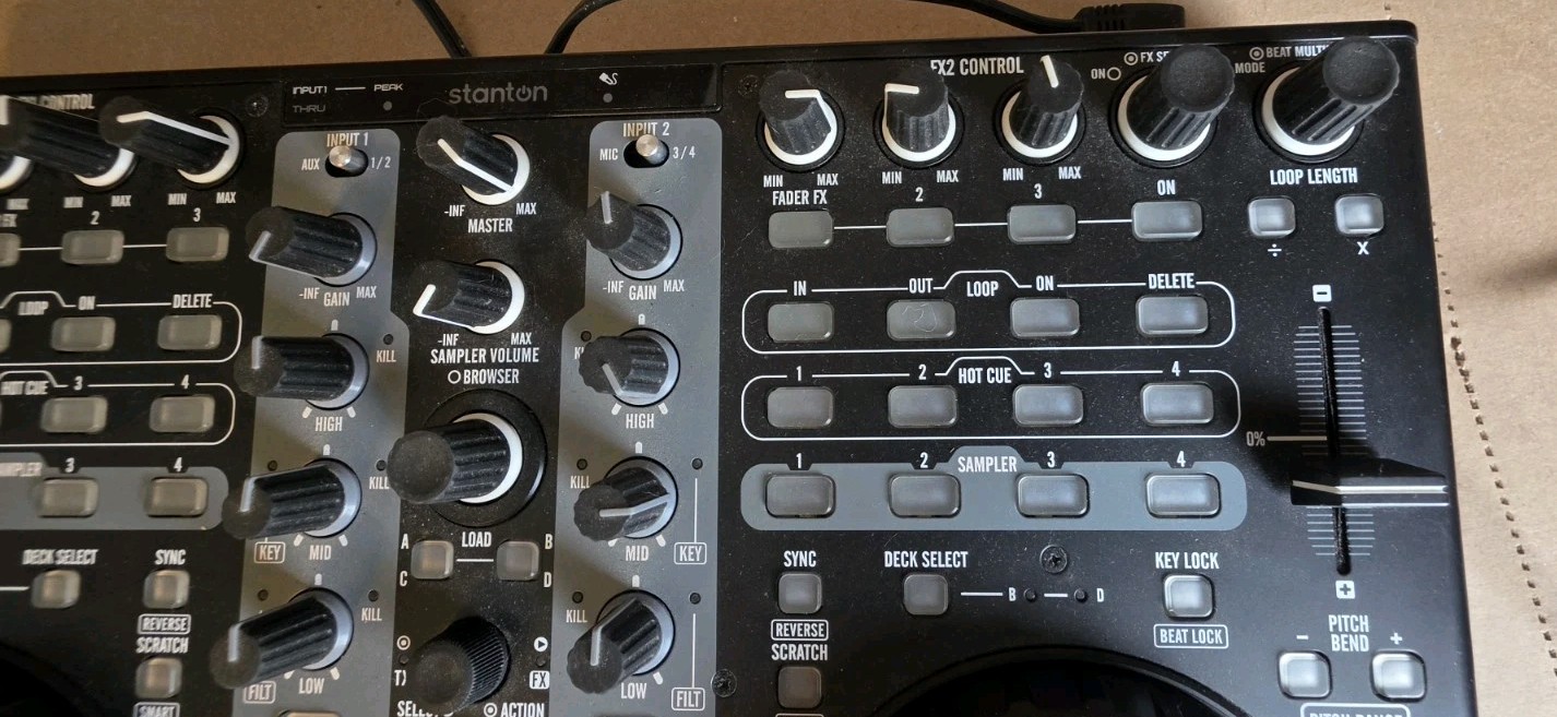 Stanton SCS.4DJ Digital DJ Mix Station DJC4 MIDI Controller