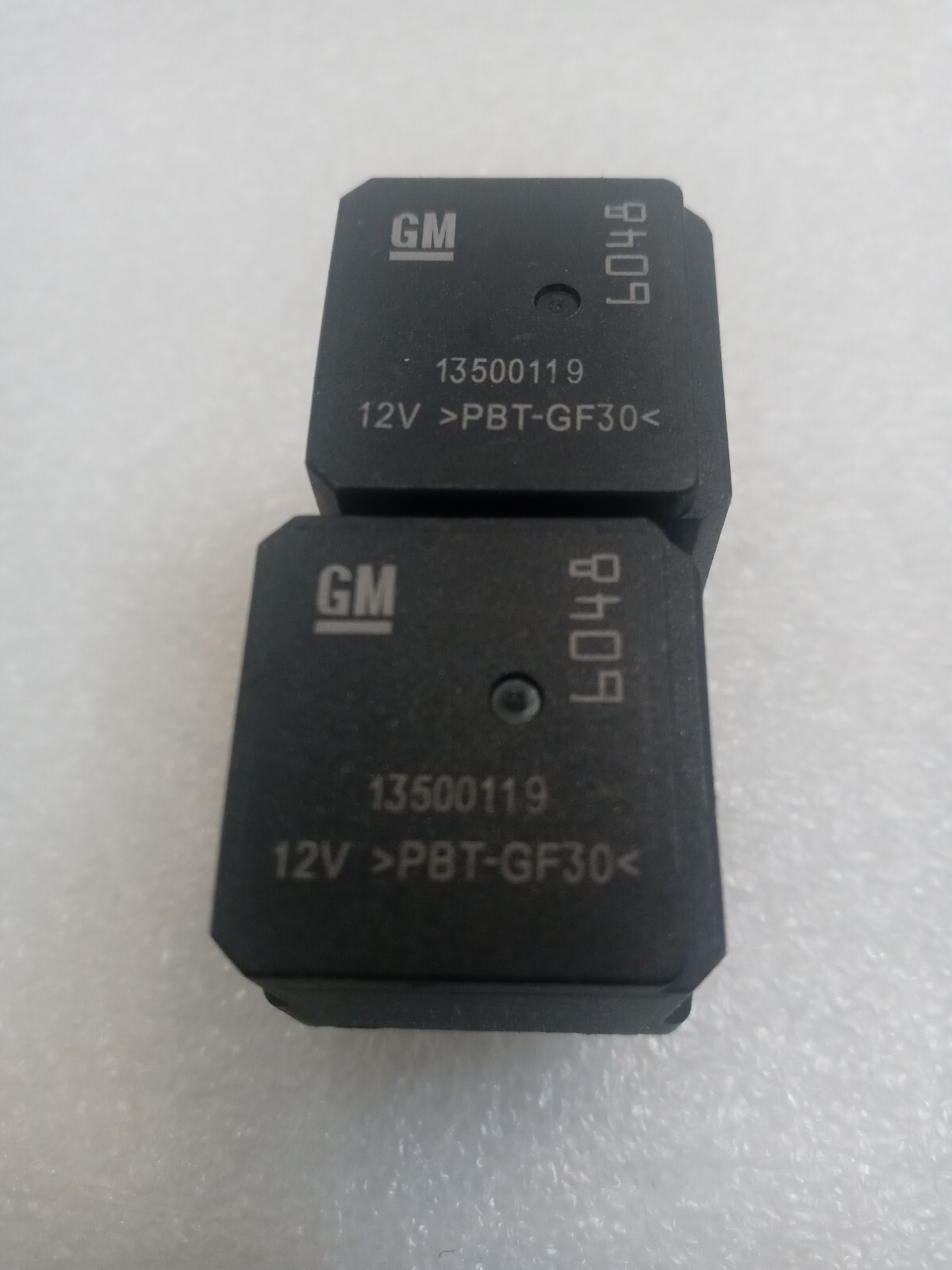 Lot of (2) General Motors 13500119 6048 Automotive Relay 5-prong 12V *QUANTITY 2