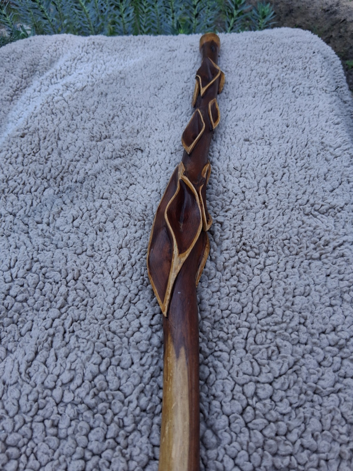 Beautiful vintage Diamond Willow walking stick/cane.35 1/2"