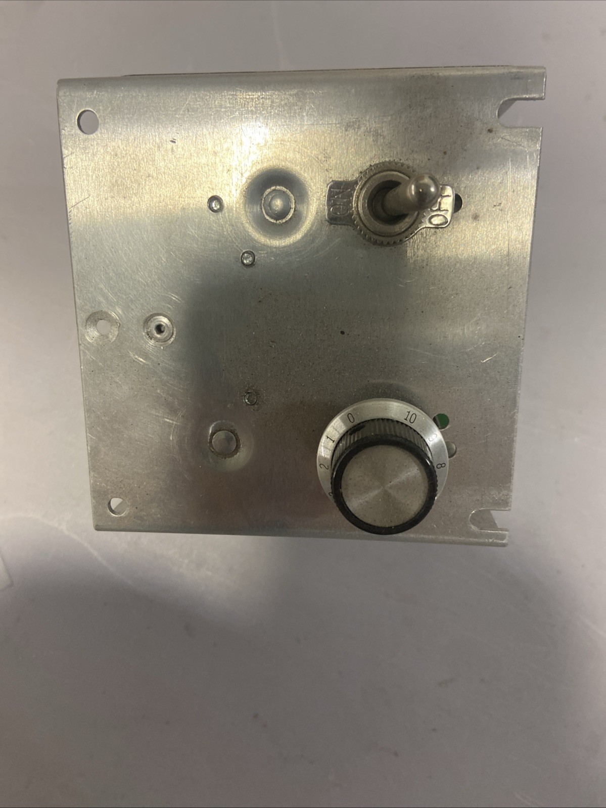 Rodin Feeder Cube