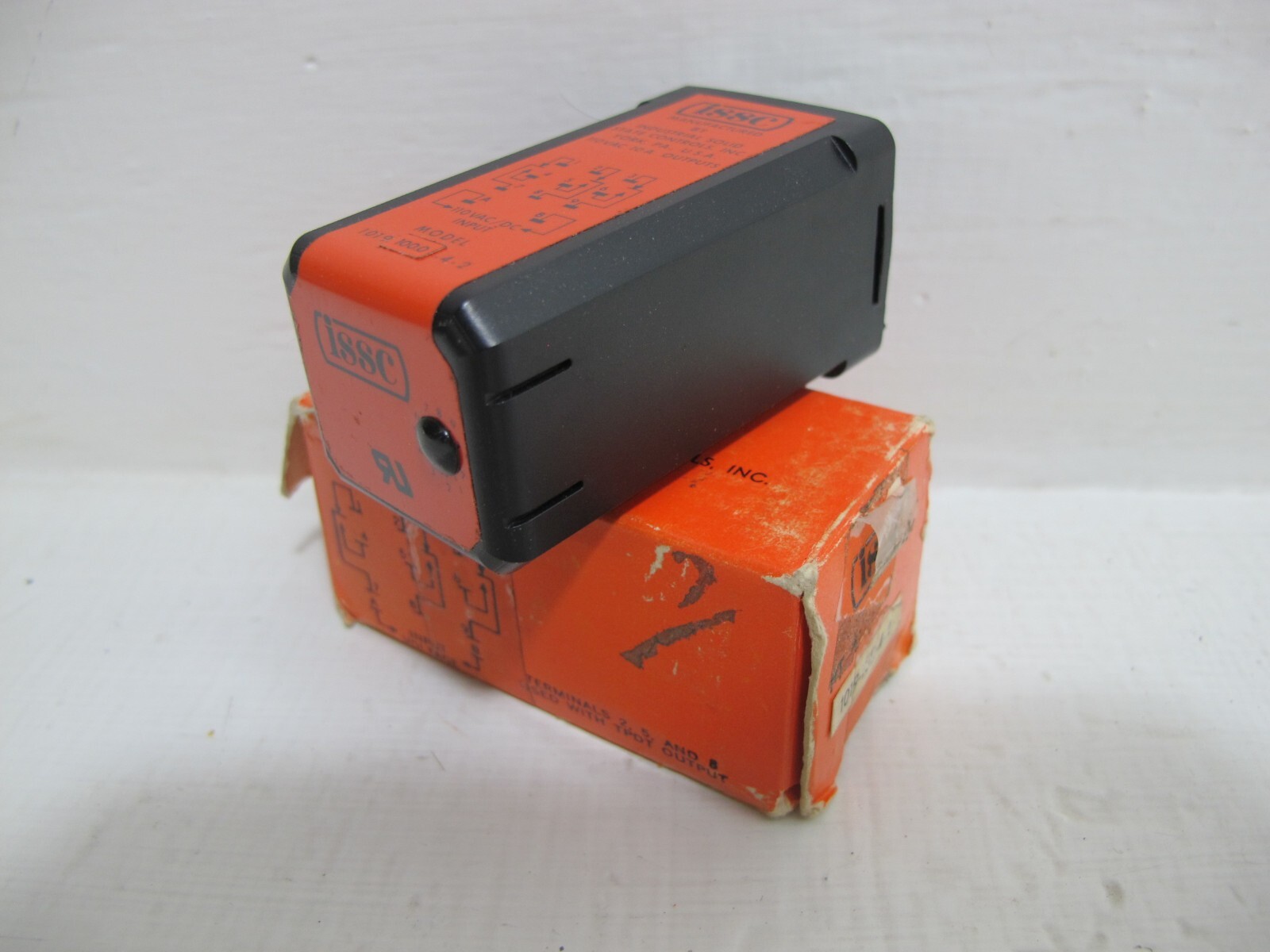 NEW ISSC 1019-100-4-2 Delay Relay Industrial Solid State Controls 101910042