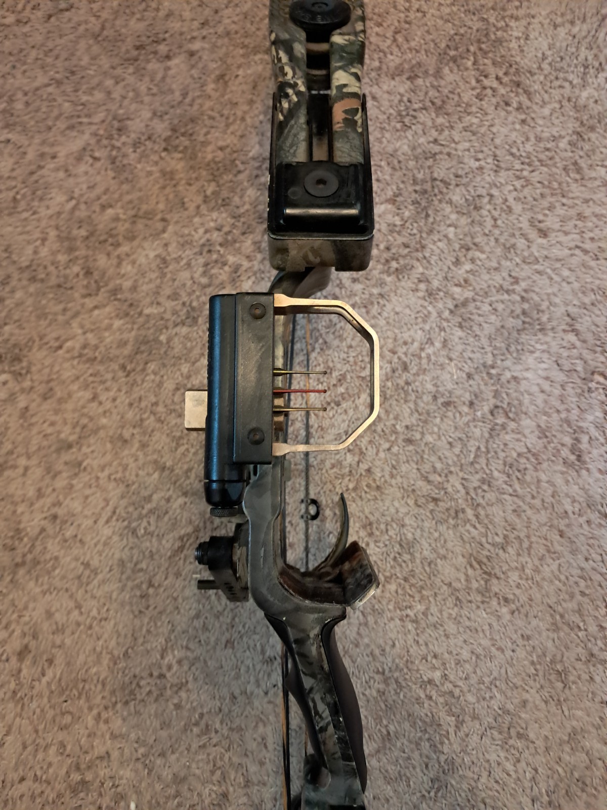 Golden Eagle SplitFire Right Hand Compound Bow 90lb / 29" Draw Length
