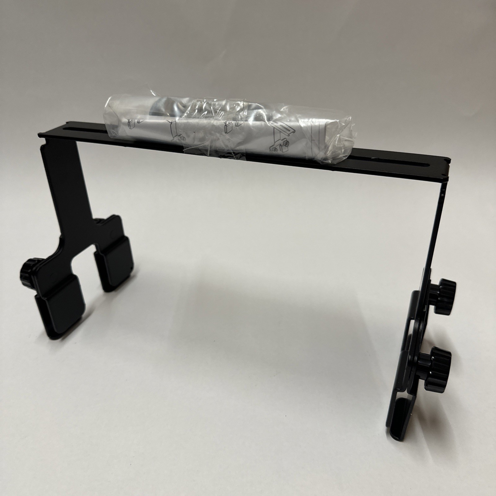 CommScope FGS-HTBK-12-5 Horizontal Tool-less 12 inch Bracket for 4x12” System