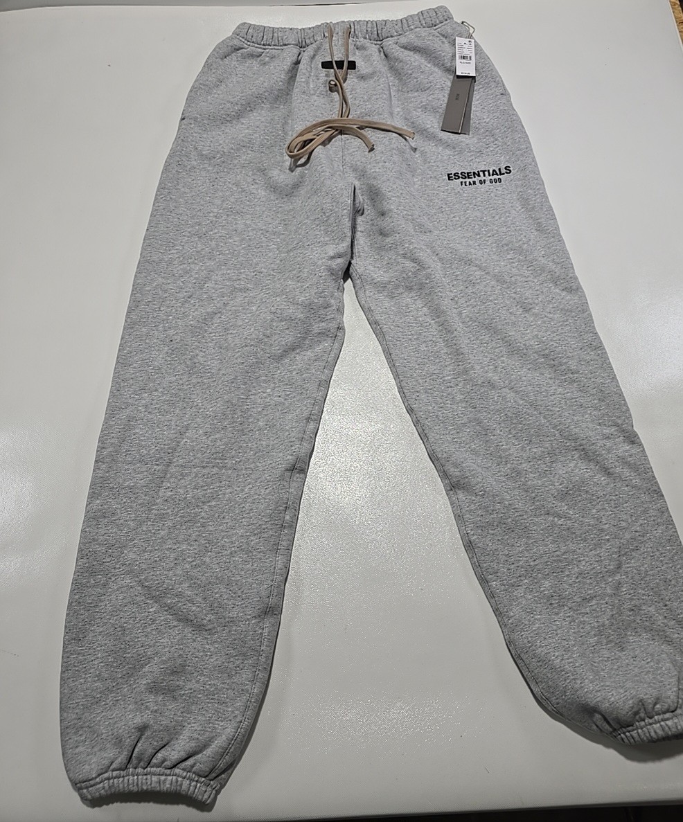 ESSENTIALS FEAR OF GOD Light Heather Grey Fleece Sweatpants Size Small NWT
