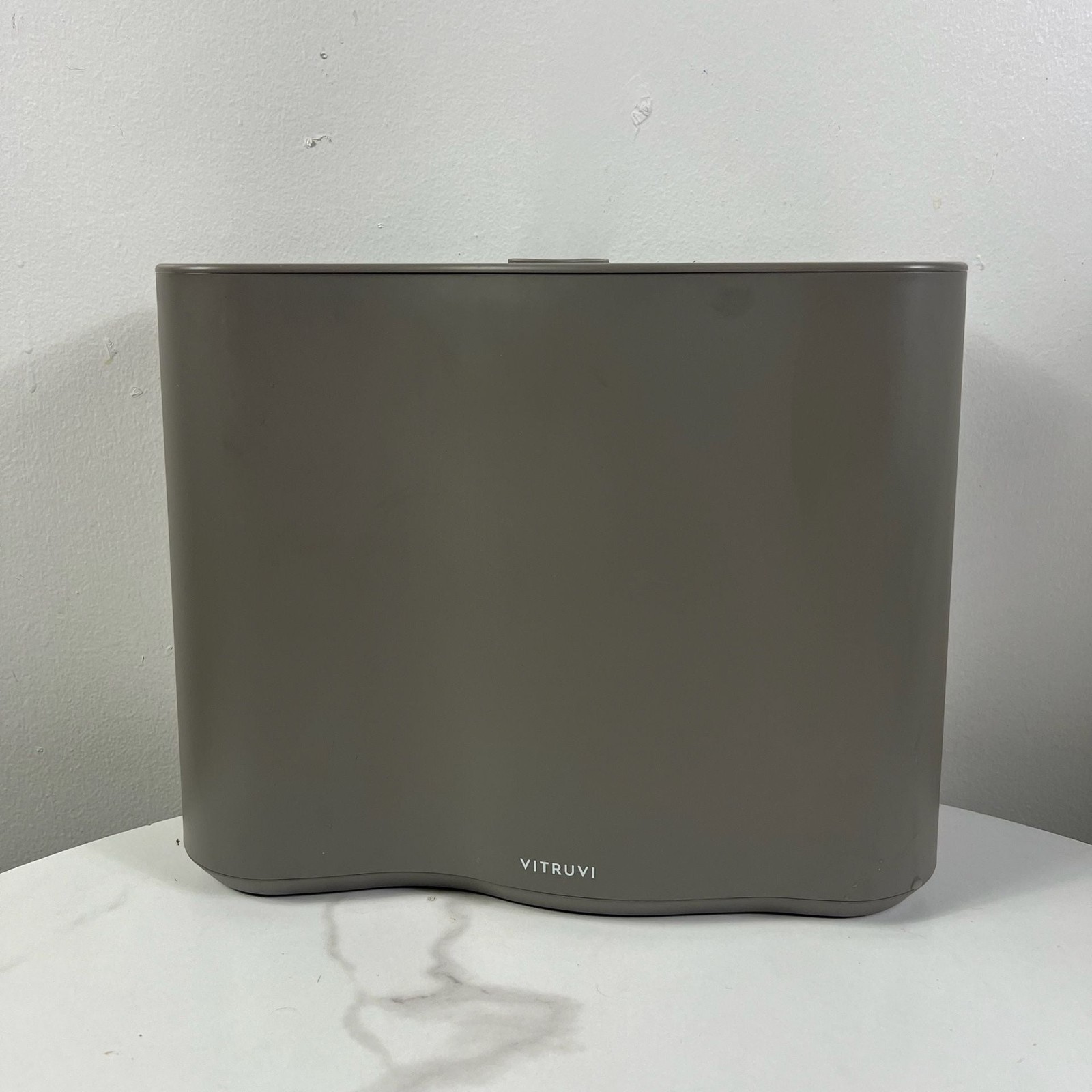 Vitruvi Cloud Humidifier in Charcoal