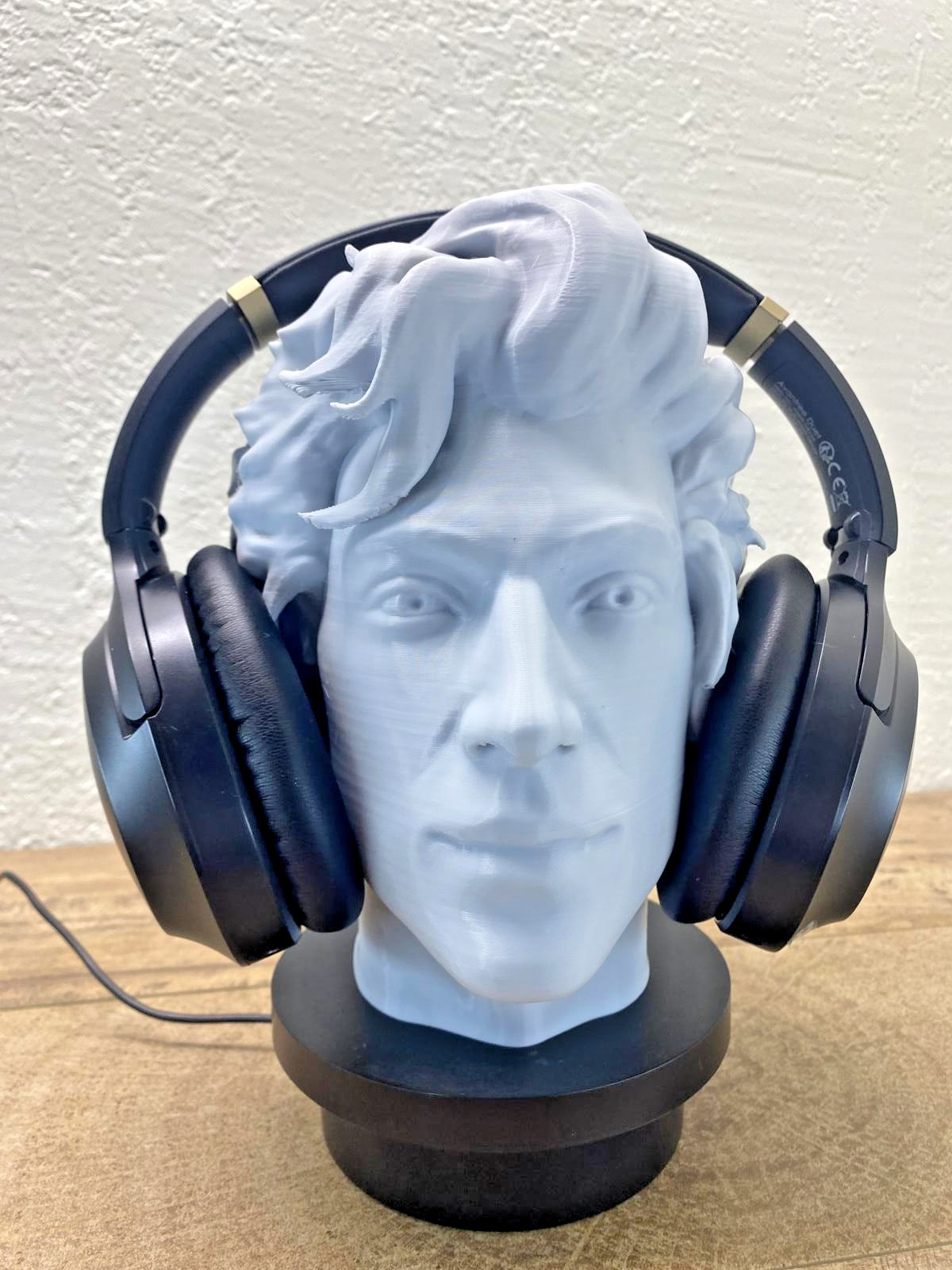 Rogue Vampire Headphone Stand | Baldur's Gate Gaming Display l BG3 Astar Bust
