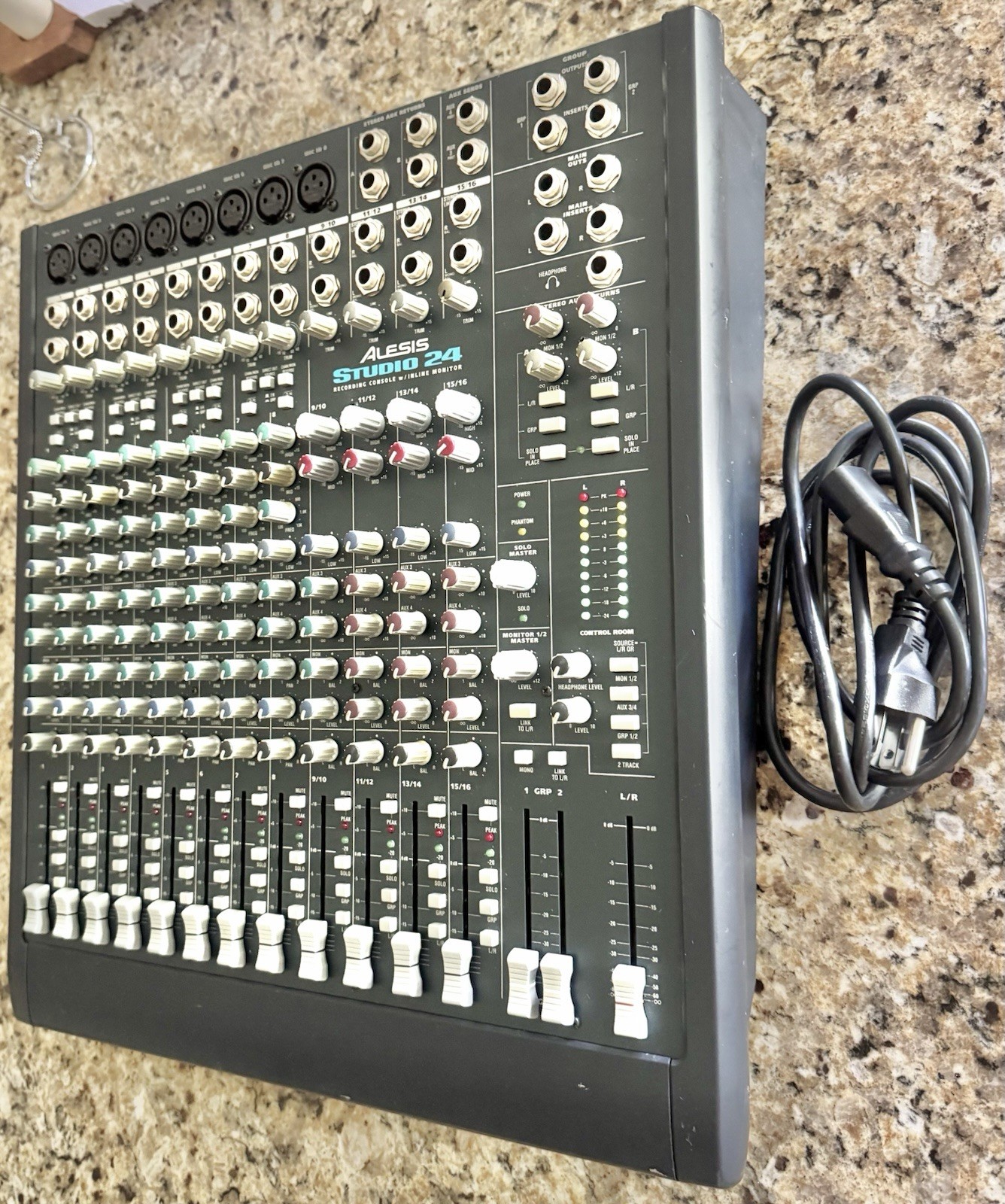 Alesis Studio 24 Mixing Console (Excellent Condition)