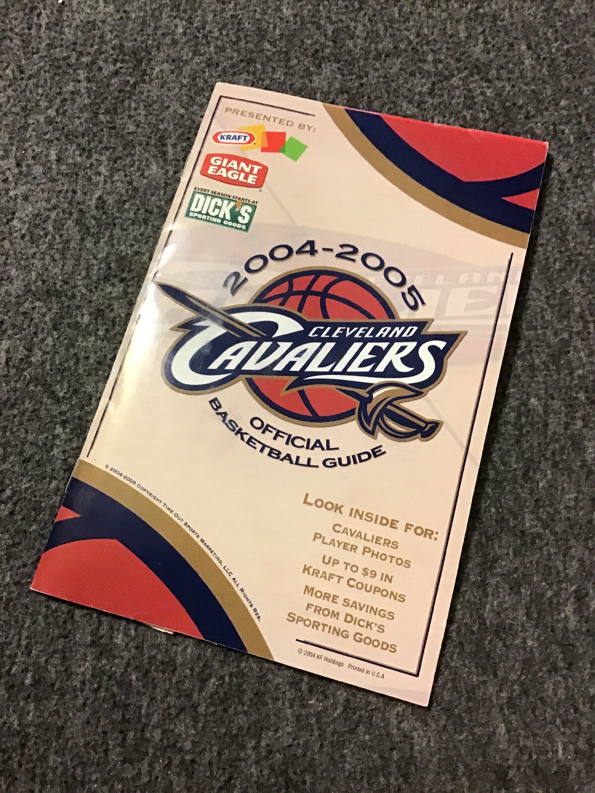 CLEVELAND CAVALIERS 2004-05 Official Basketball Guide Giant Eagle