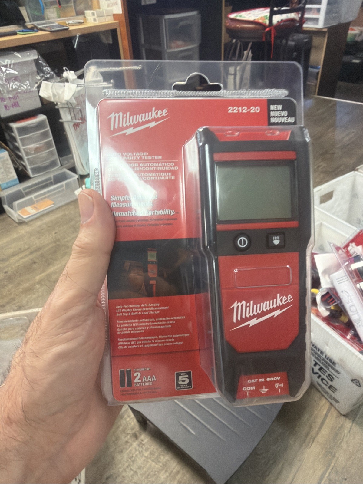 Milwaukee 2212-20 Auto Voltage/Continuity Tester