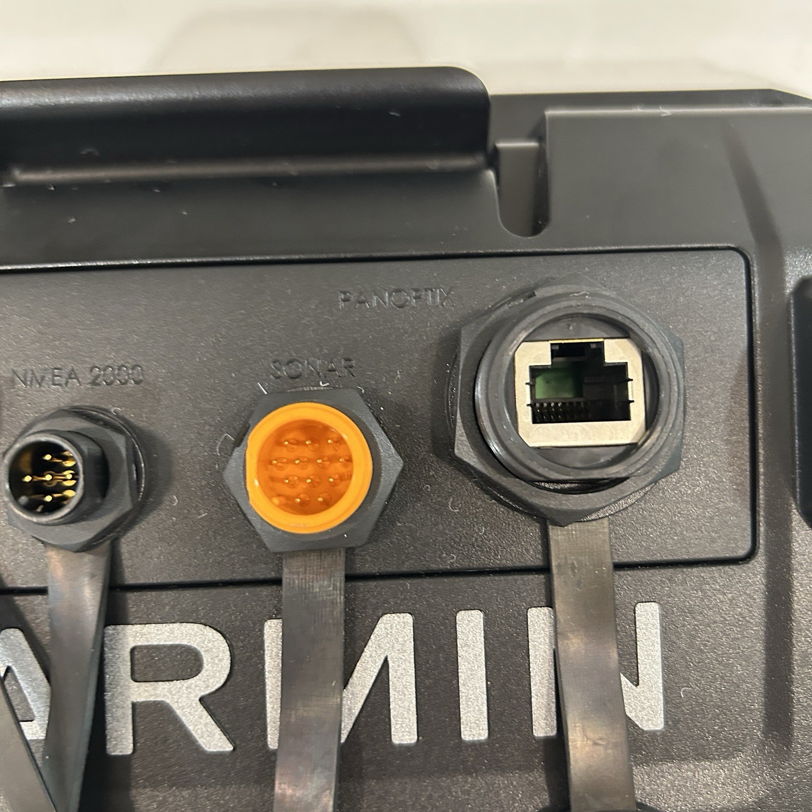 Garmin ECHOMAP™ UHD 73SV Fish Finder Head Unit