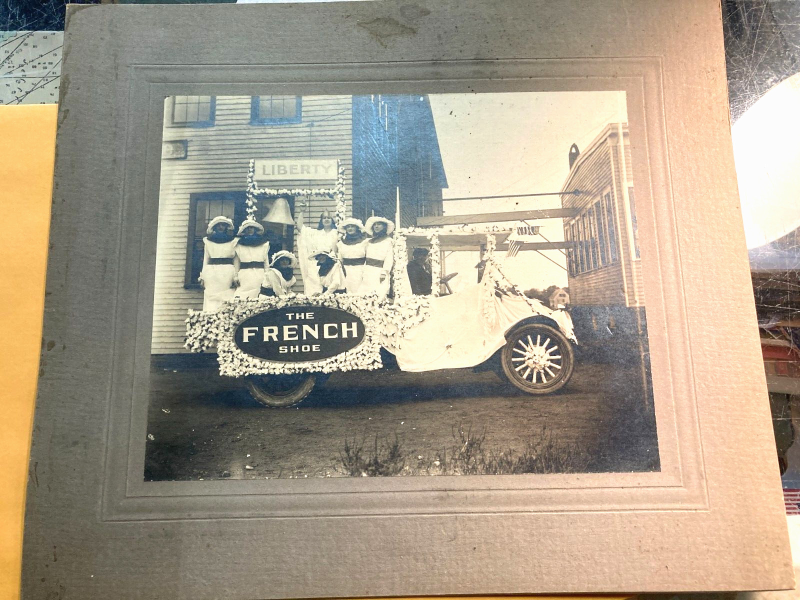 KAPPYS TWO ANTIQUE LARGE PHOTOS THE FRENCH SHOE CO  MASSACHUSETTS  FS2611