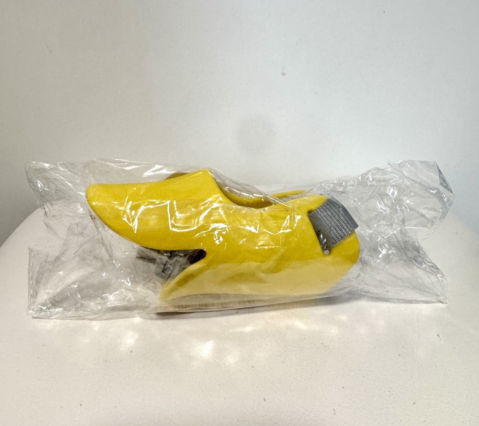 Anti Biting Dog Muzzle – Soft Duck Mouth Shape for Medium Dogs