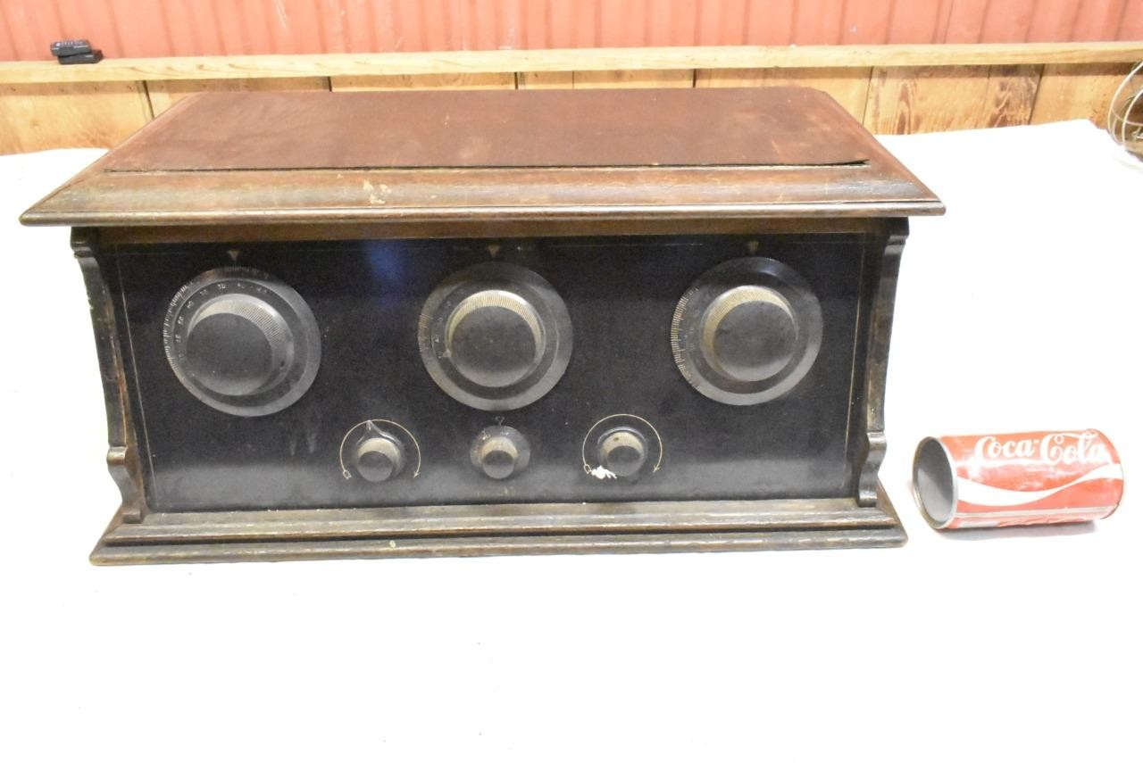 Antique FADA PLUTO 192-A NEUTROLETTE Neutrodyne Tube Radio