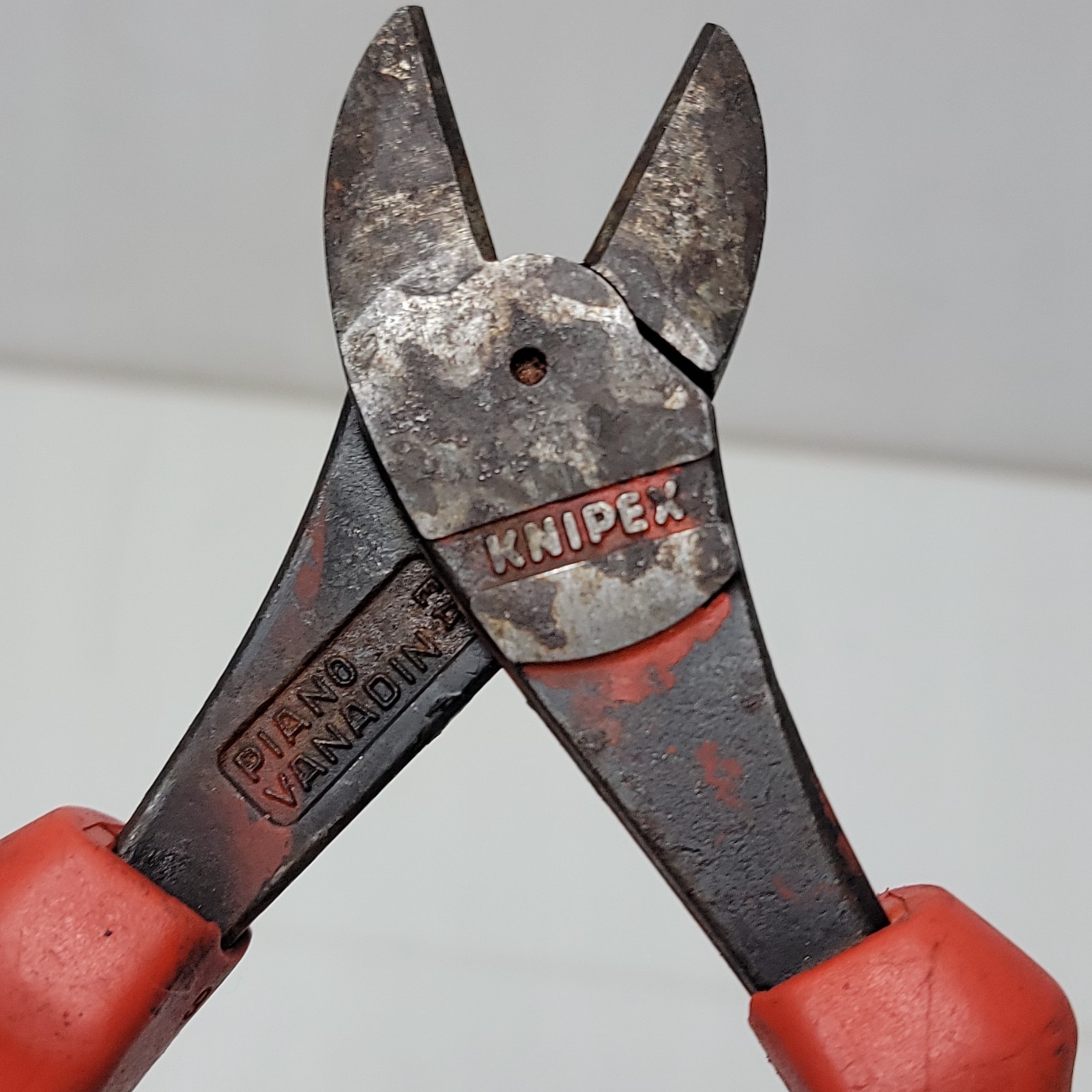 Knipex 7422200 High Leverage 12deg Angled Diagonal Cutters