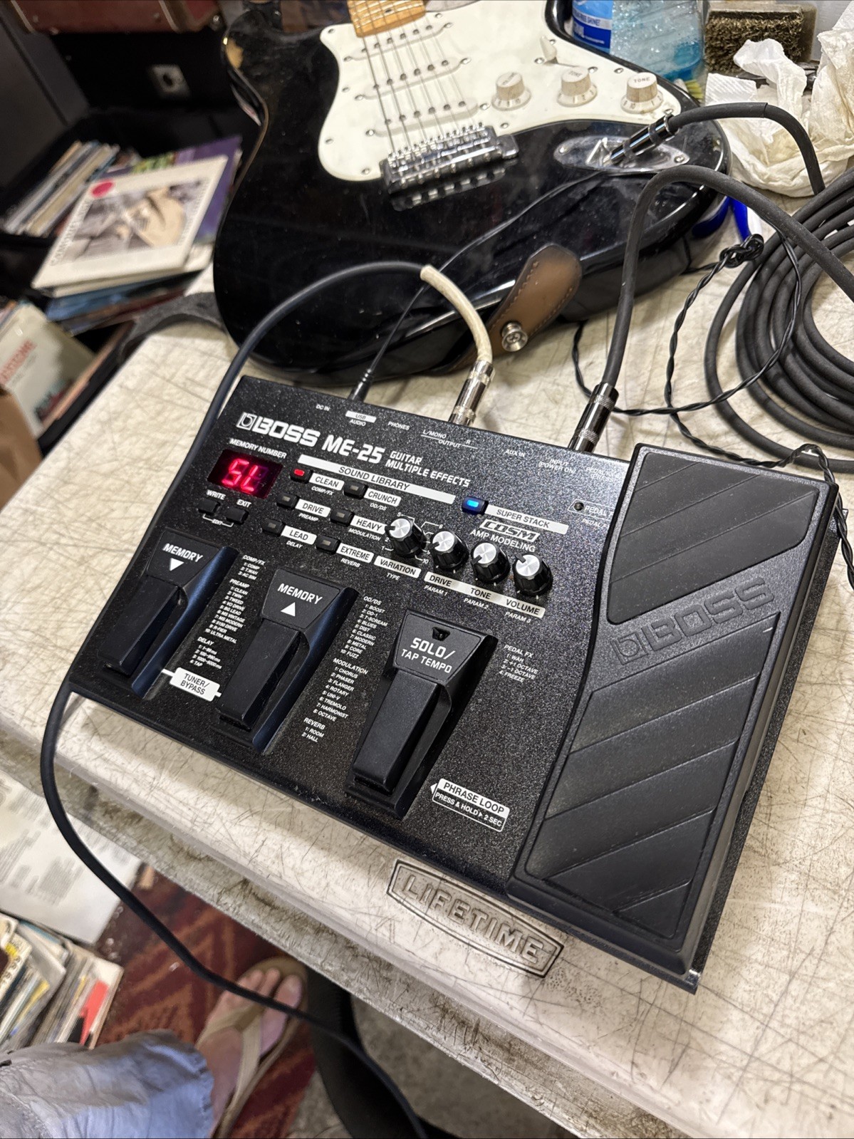 Boss ME-25 Multi-Effects Guitar Pedal, tested - very good shape