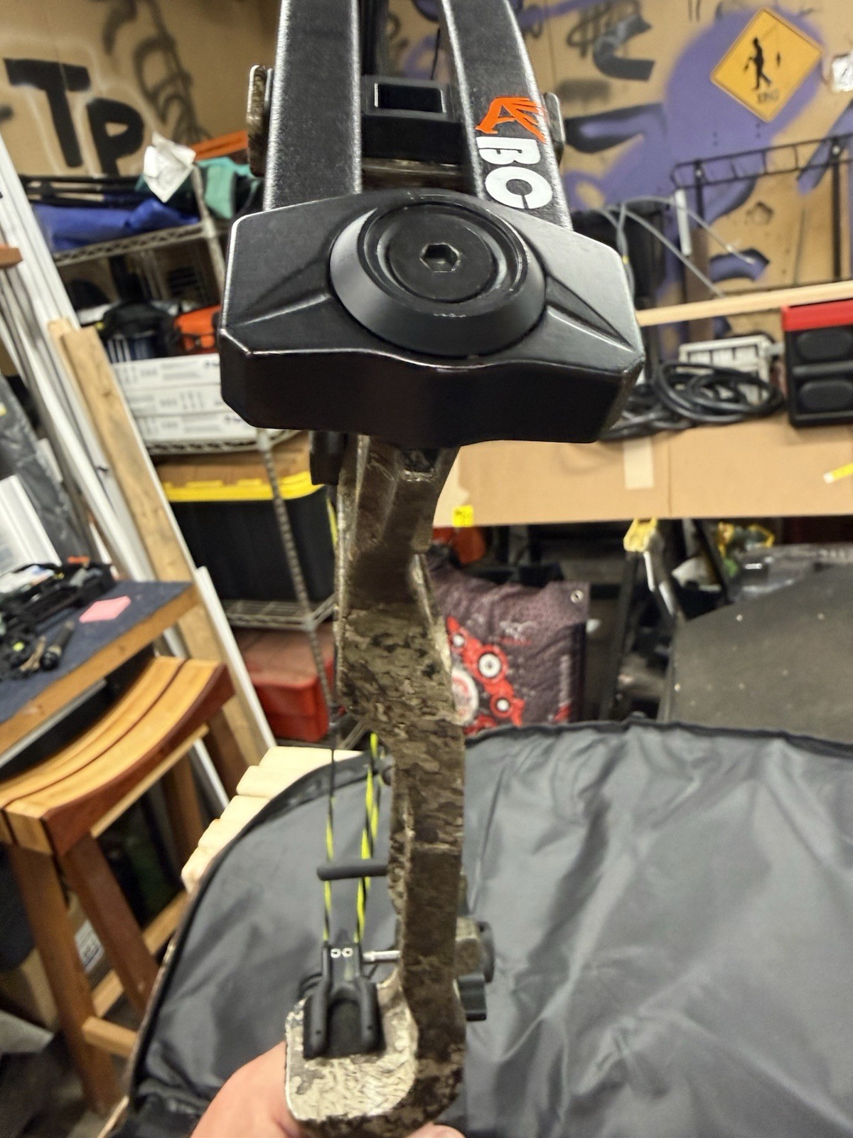 Blackout/Bear Intrigue Xt4 Left Hand Compound Bow