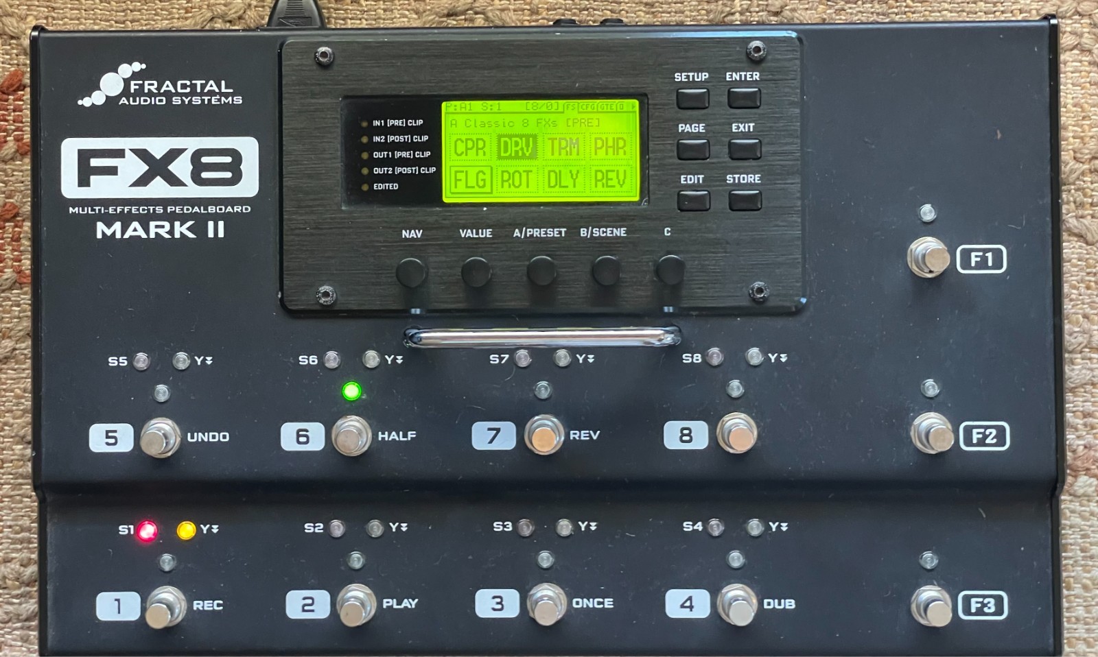 Fractal Audio Systems AX8 Amp Modeler/Multi-FX Processor - Black