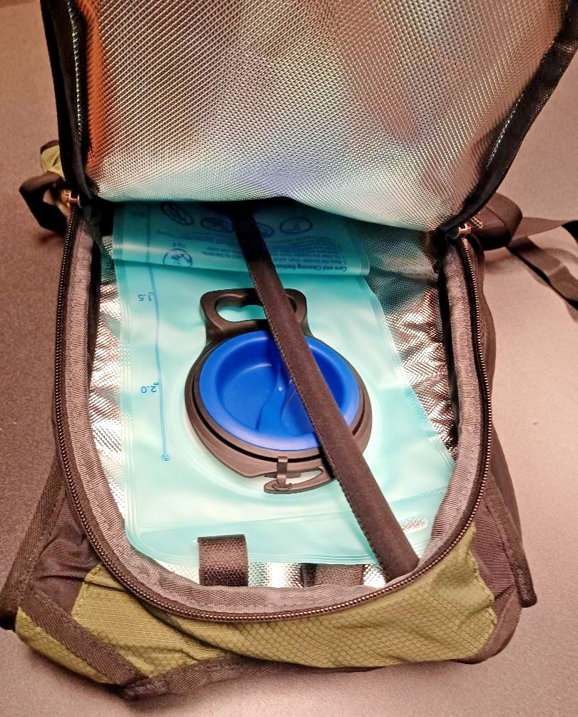 Mubasel Gear Hydration Insulated Hiking Backpack Lightweight 2L Water Bladder