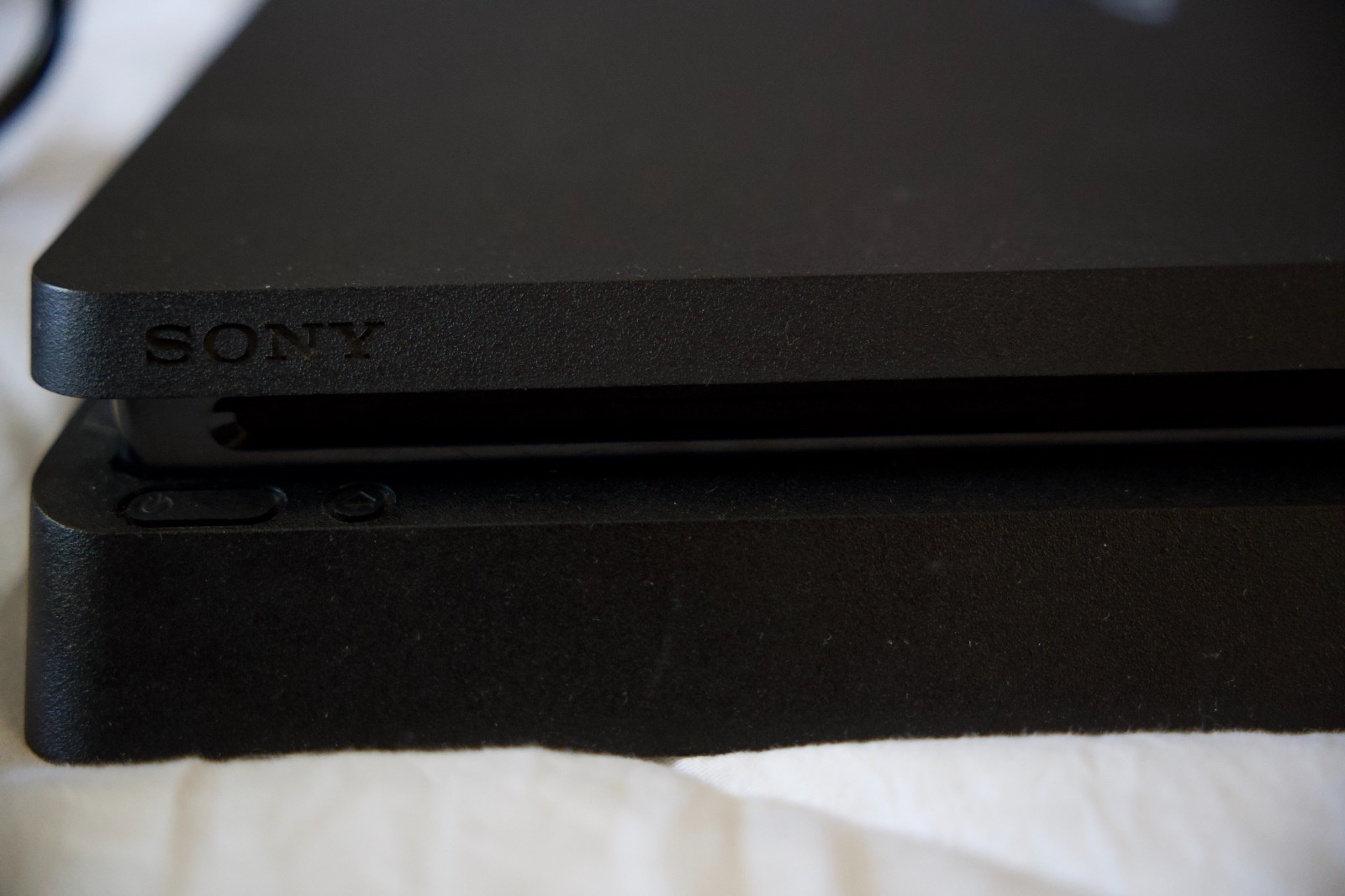 Sony PlayStation 4 Slim 500GB Console with Controller - Working-CABLES INCLUDED
