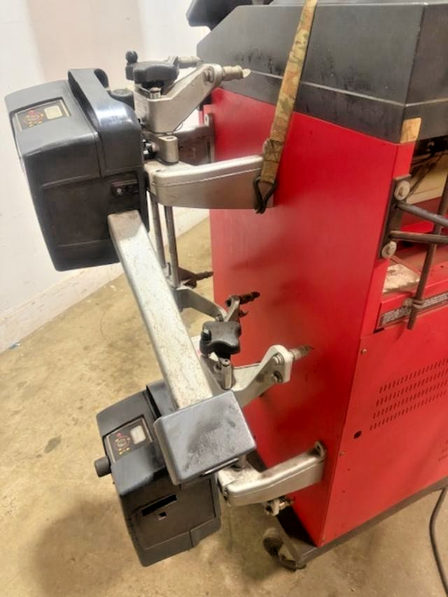 Hunter P 411M wheel alignment machine WITH EXTRA PARTS, MANUAL Read Description!